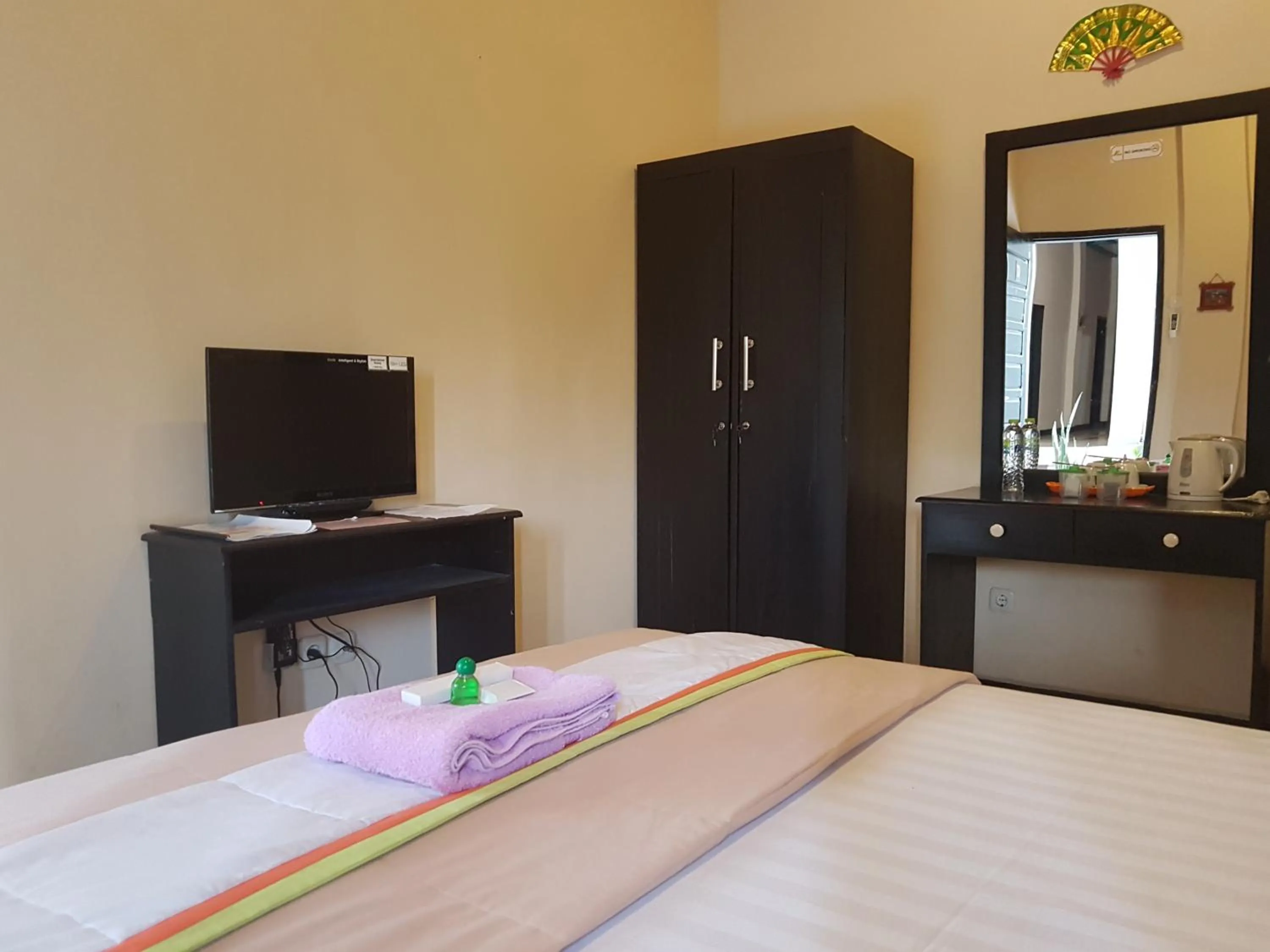 TV and multimedia, Bed in Jaya Phita