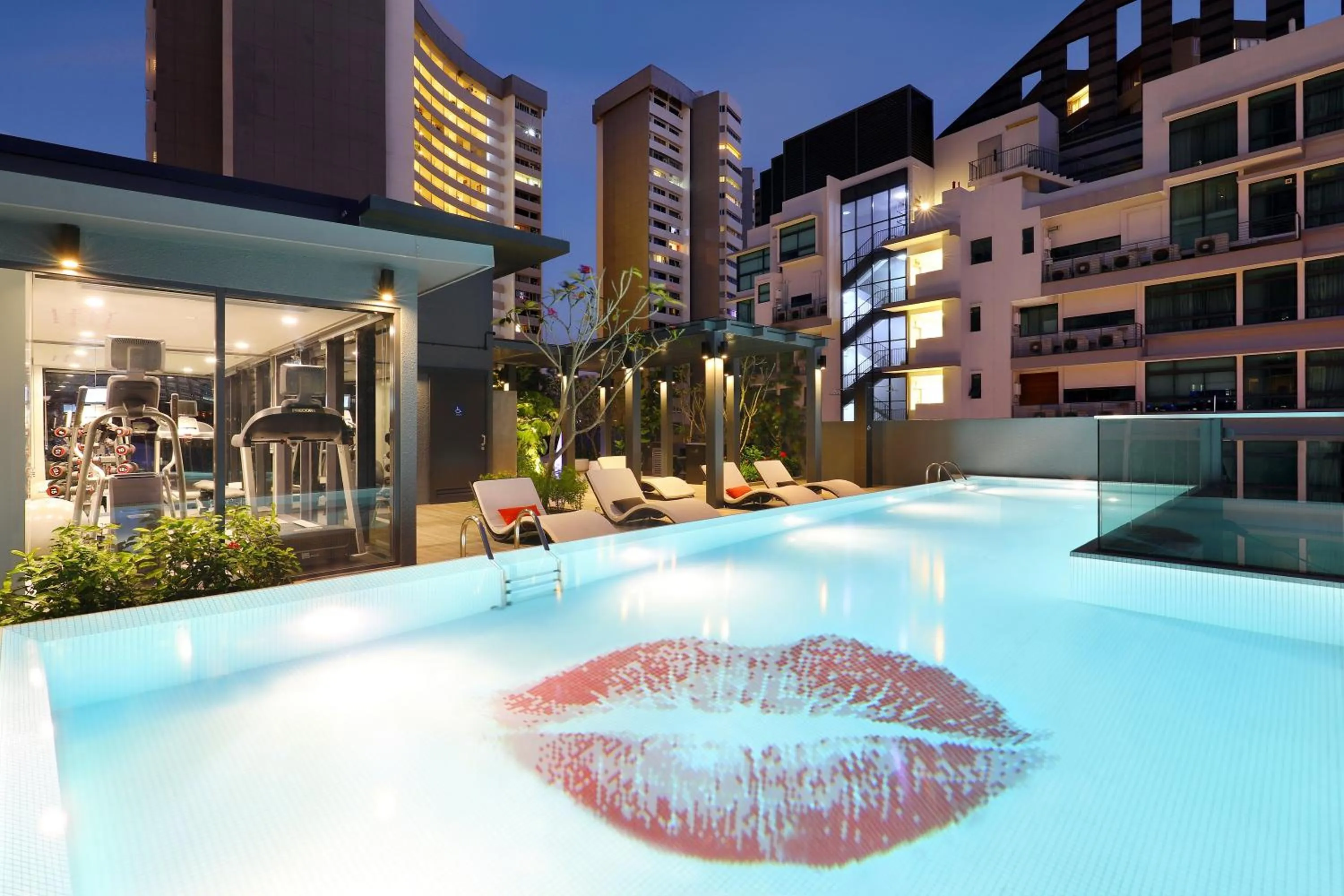 Swimming pool in Oakwood Studios Singapore