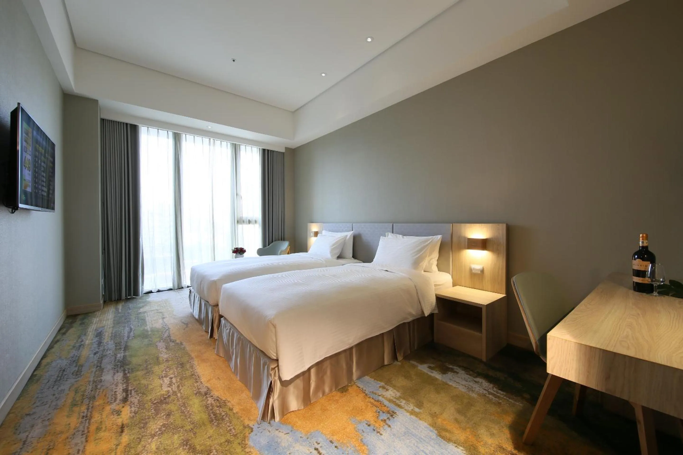 Photo of the whole room, Bed in South Urban Hotel