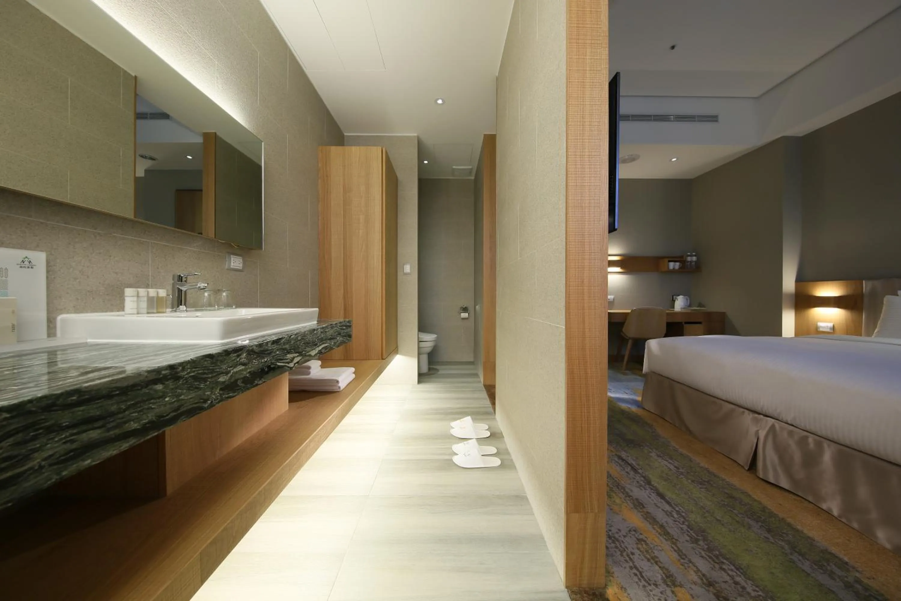 Photo of the whole room, Bed in South Urban Hotel