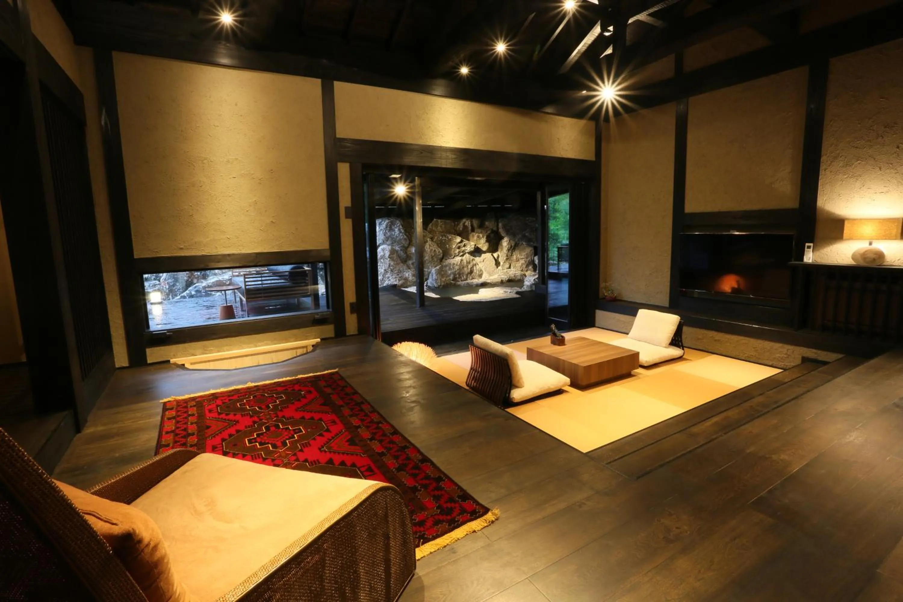 Hot Spring Bath, Bed in Gekkoju Kurokawa