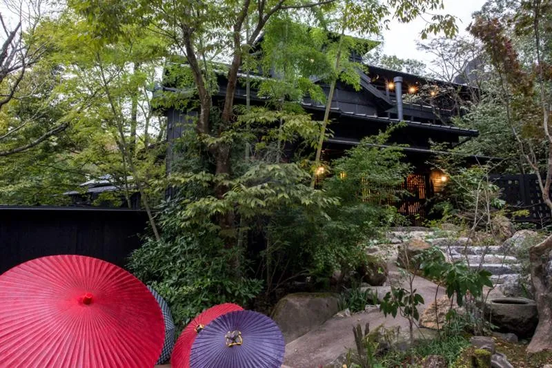 Facade/entrance in Gekkoju Kurokawa