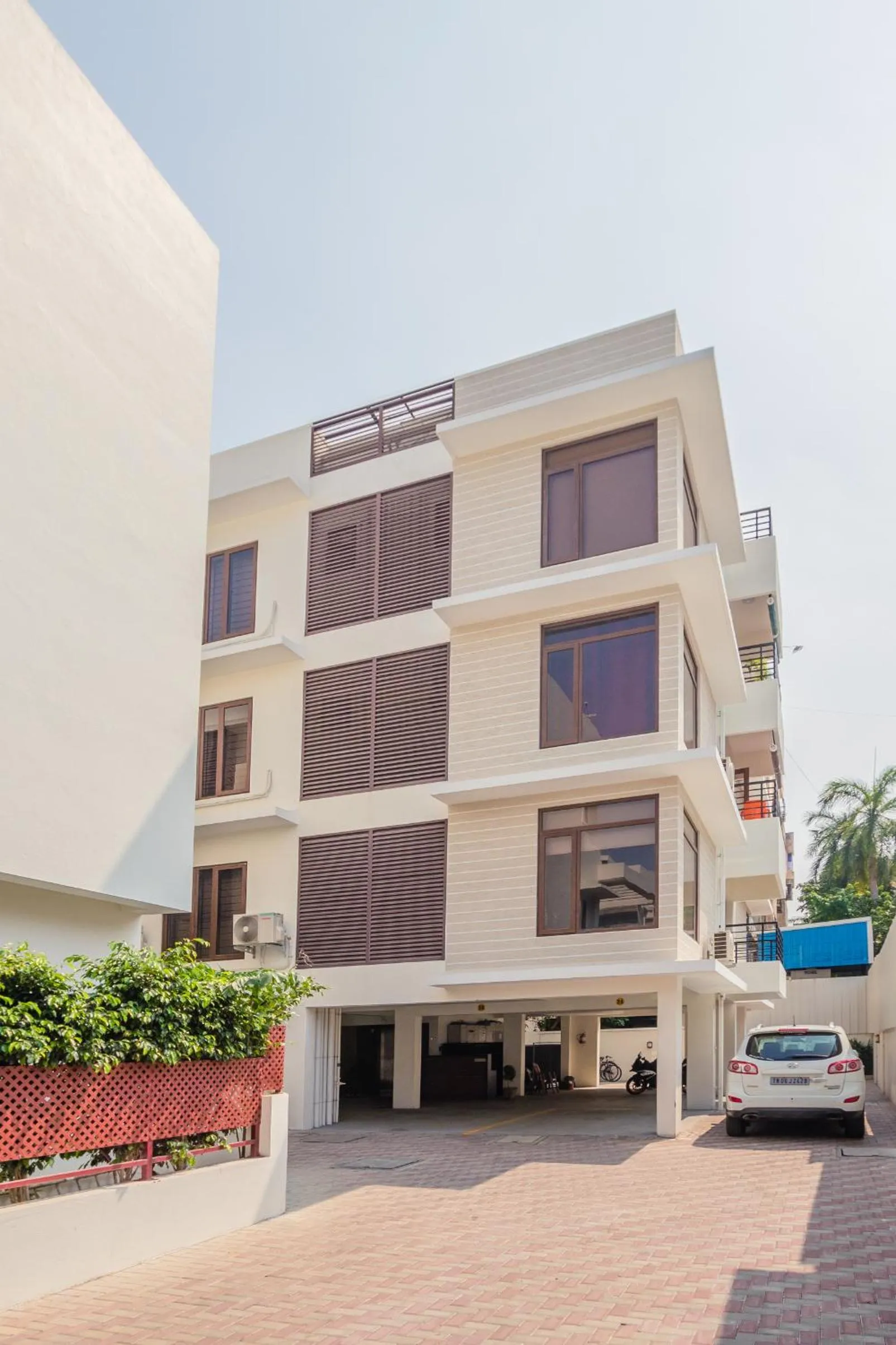 Property building in Kolam Serviced Apartments - Adyar.