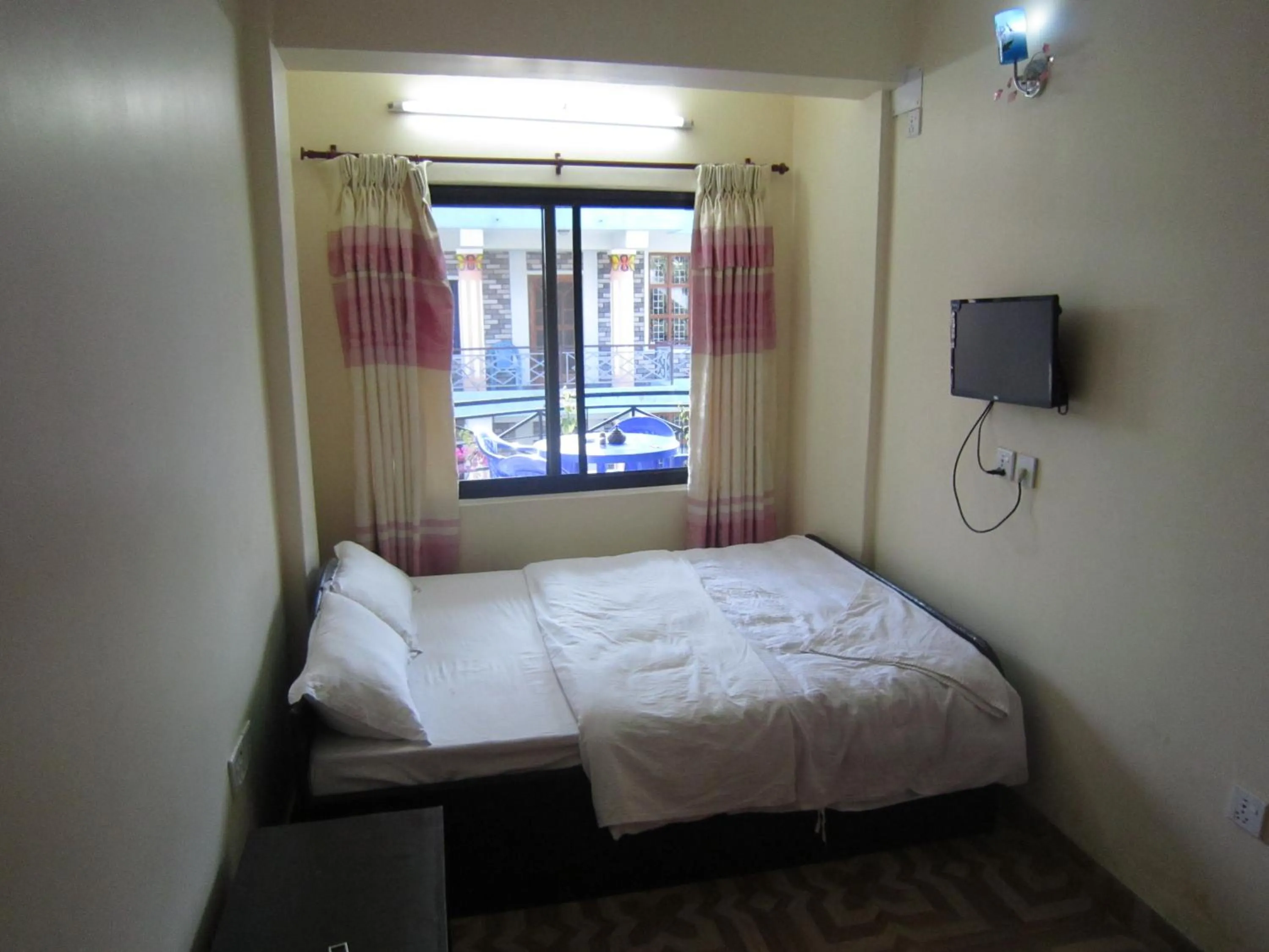 Bed in Hotel Sunflower