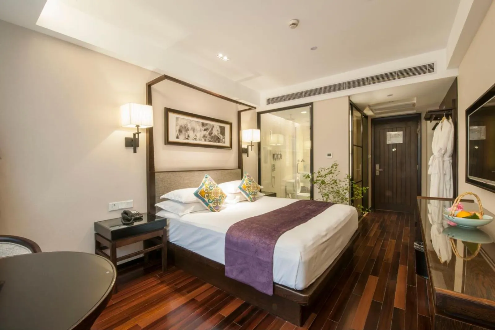 Photo of the whole room, Bed in SSAW Boutique Shanghai South Xuhui RiYueGuang