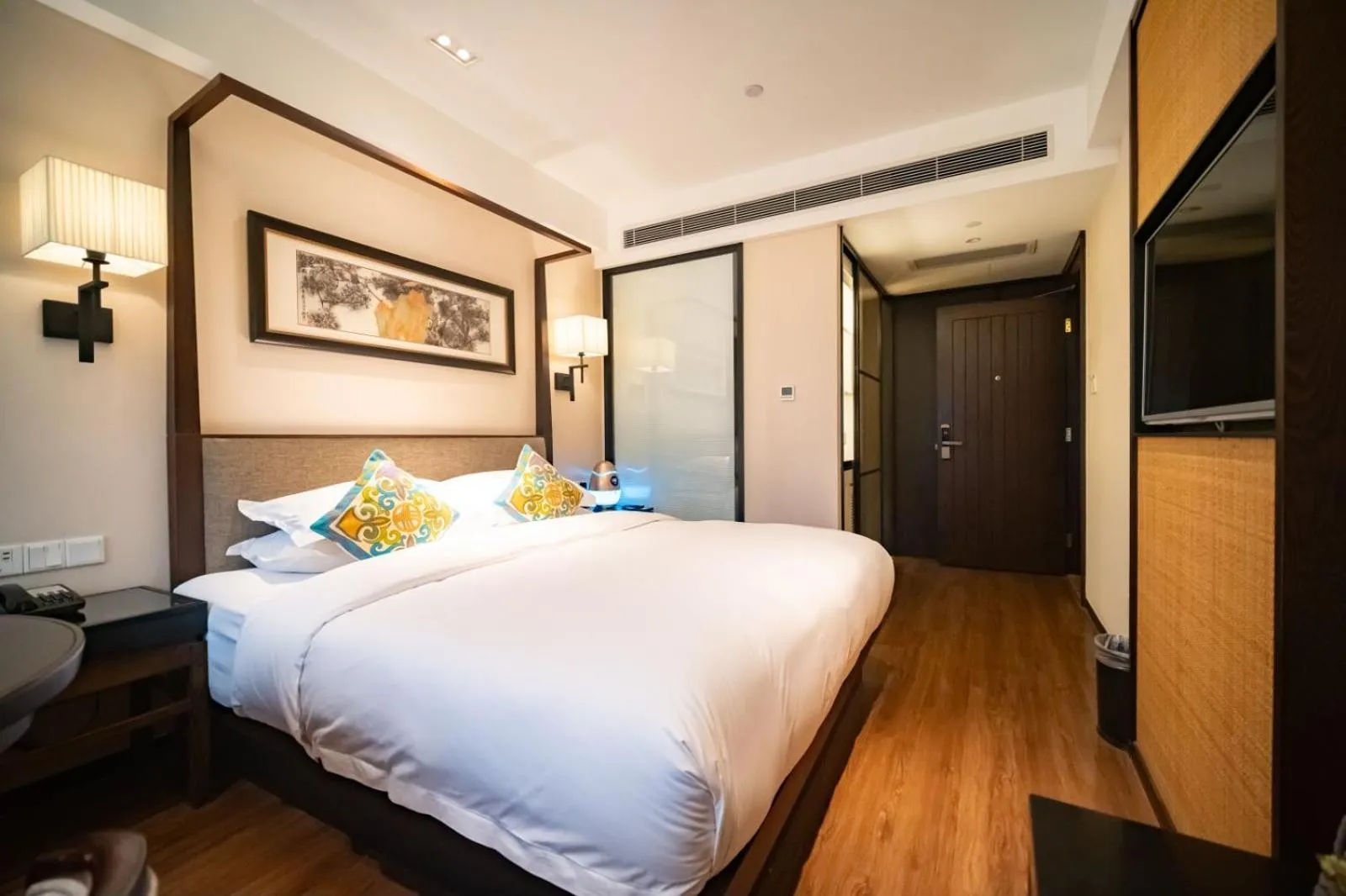 Property building, Bed in SSAW Boutique Shanghai South Xuhui RiYueGuang