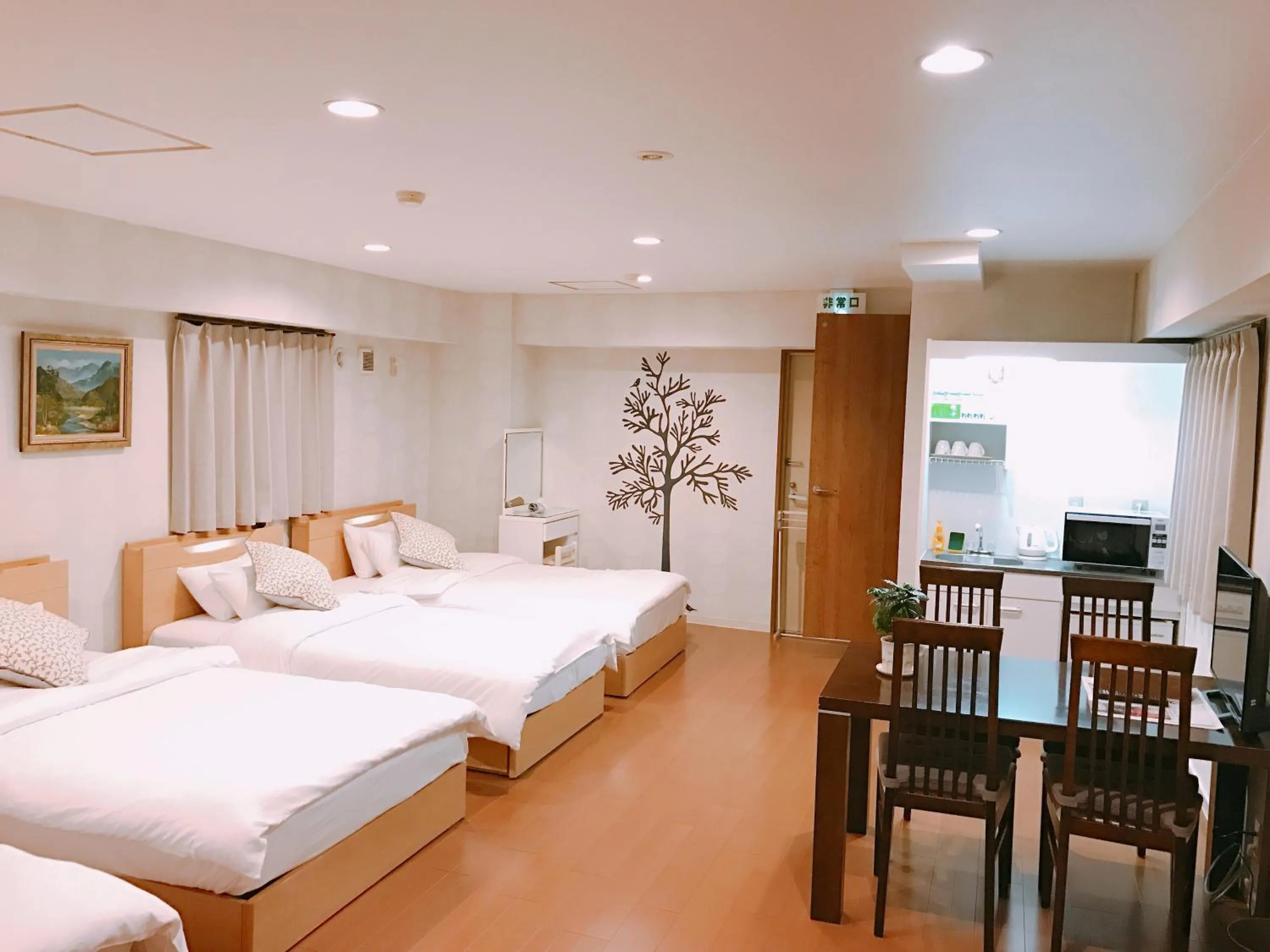Photo of the whole room, Bed in Sarangbang