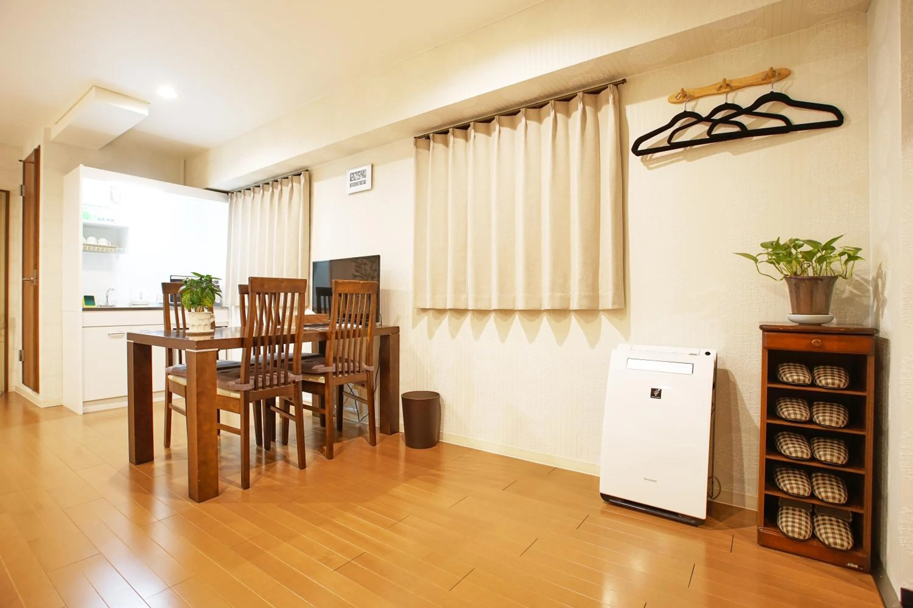 Photo of the whole room in Sarangbang