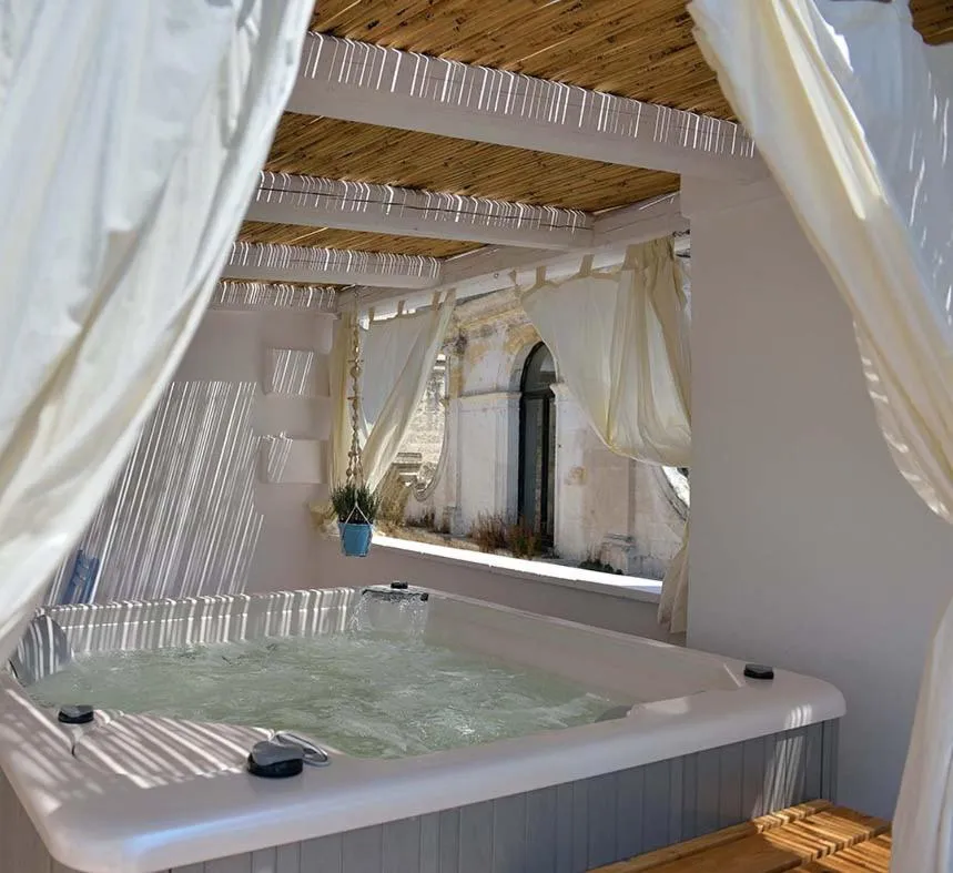 Swimming pool in Palazzo Kapece