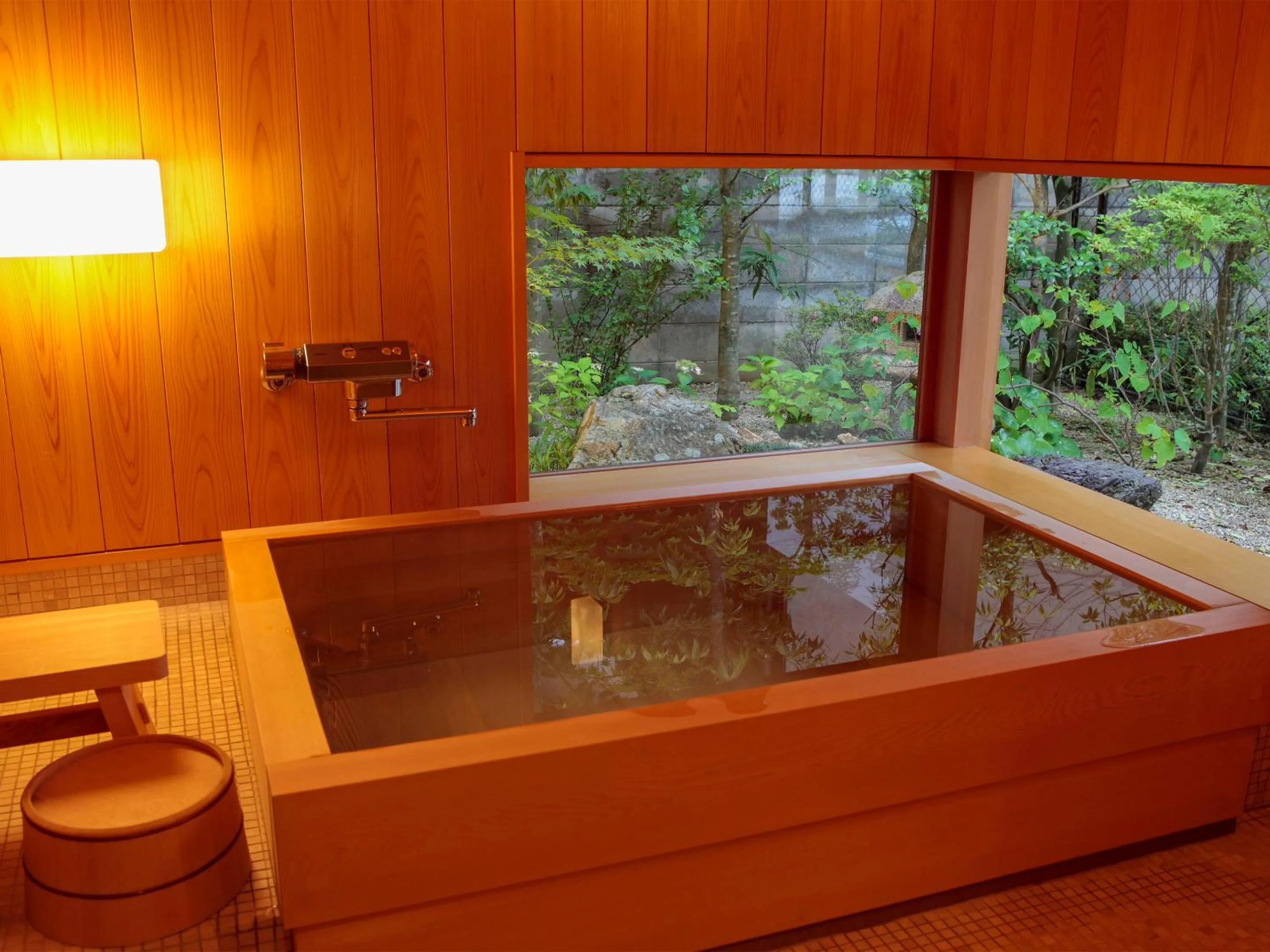 Hot Tub in Ryokan Genhouin