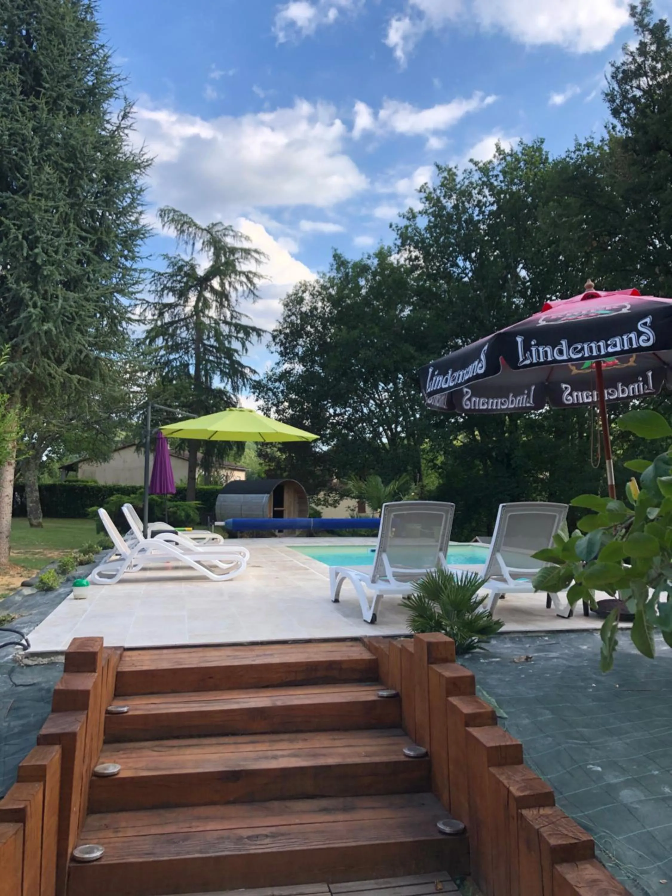 Swimming pool in Les plantous de Severo