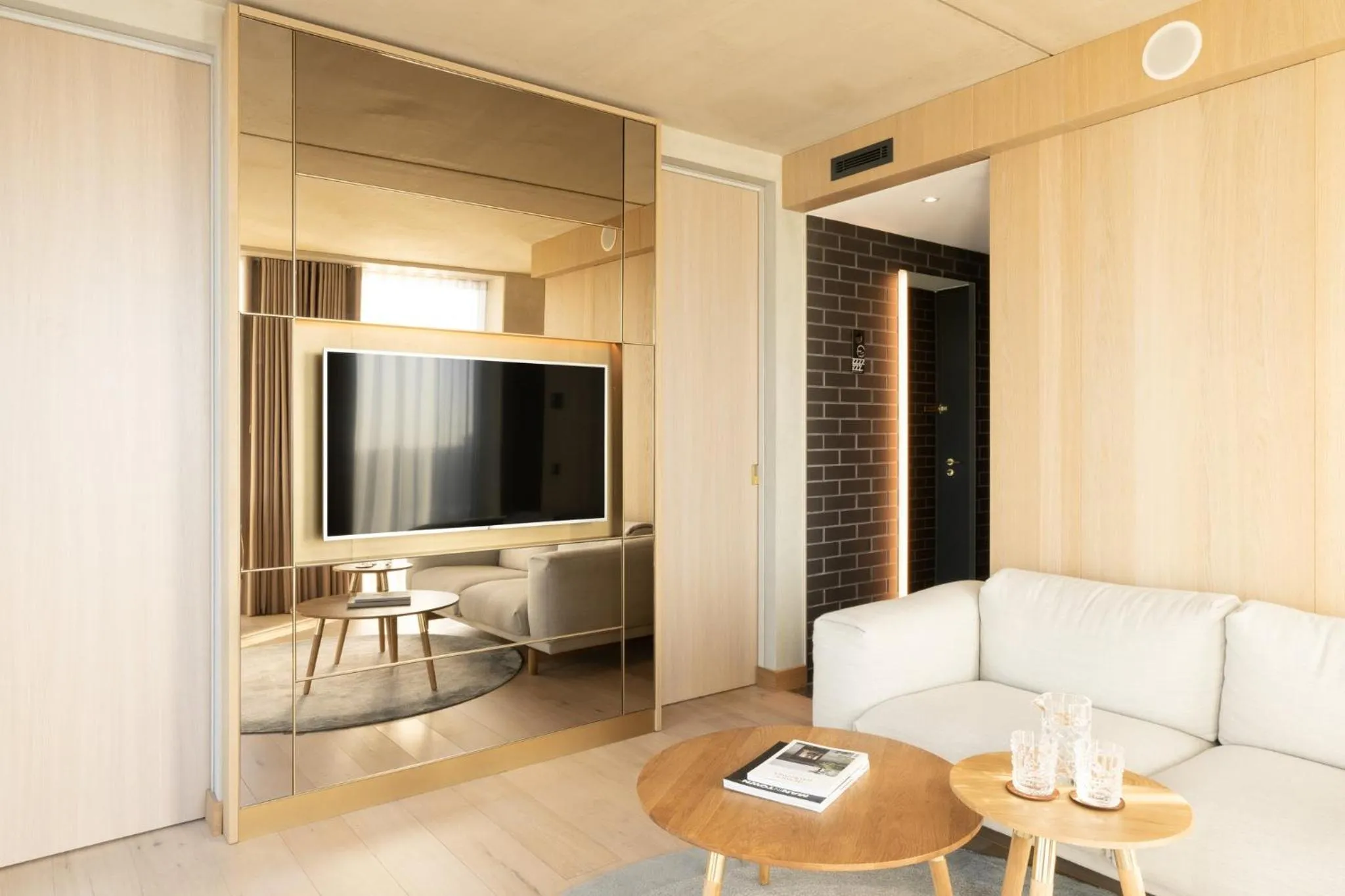 Photo of the whole room in Ruby Emma Hotel Amsterdam