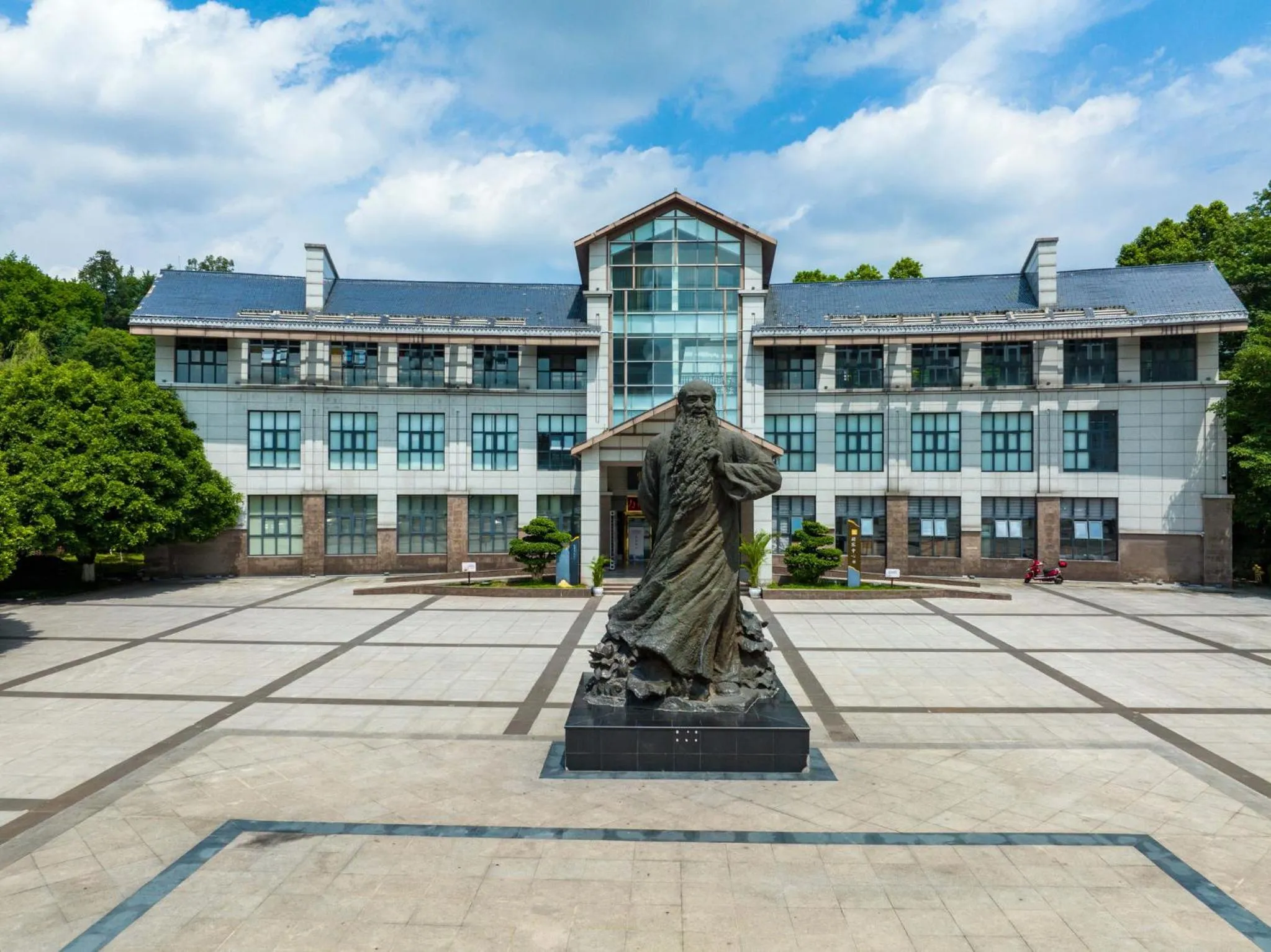 Nearby landmark in Holiday Inn Neijiang Riverside by IHG