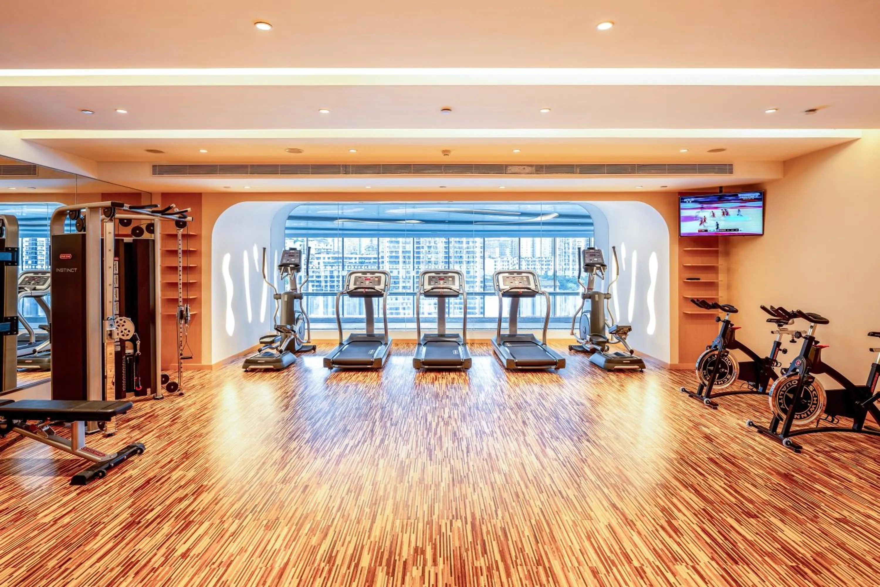 Fitness centre/facilities in Holiday Inn Neijiang Riverside by IHG