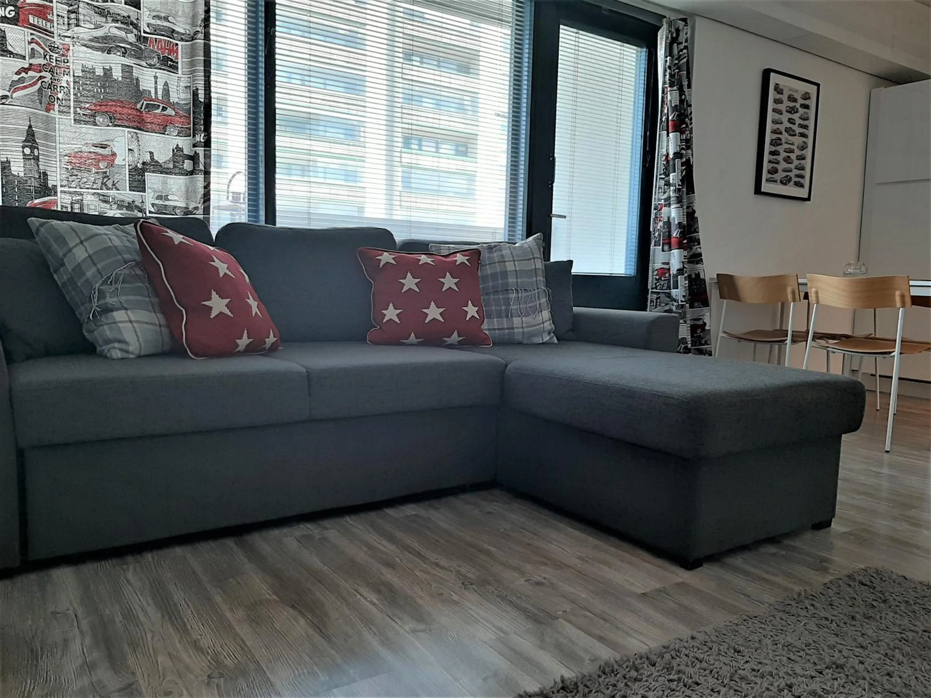 Seating area in Seaside Downtown Apartment with private parking