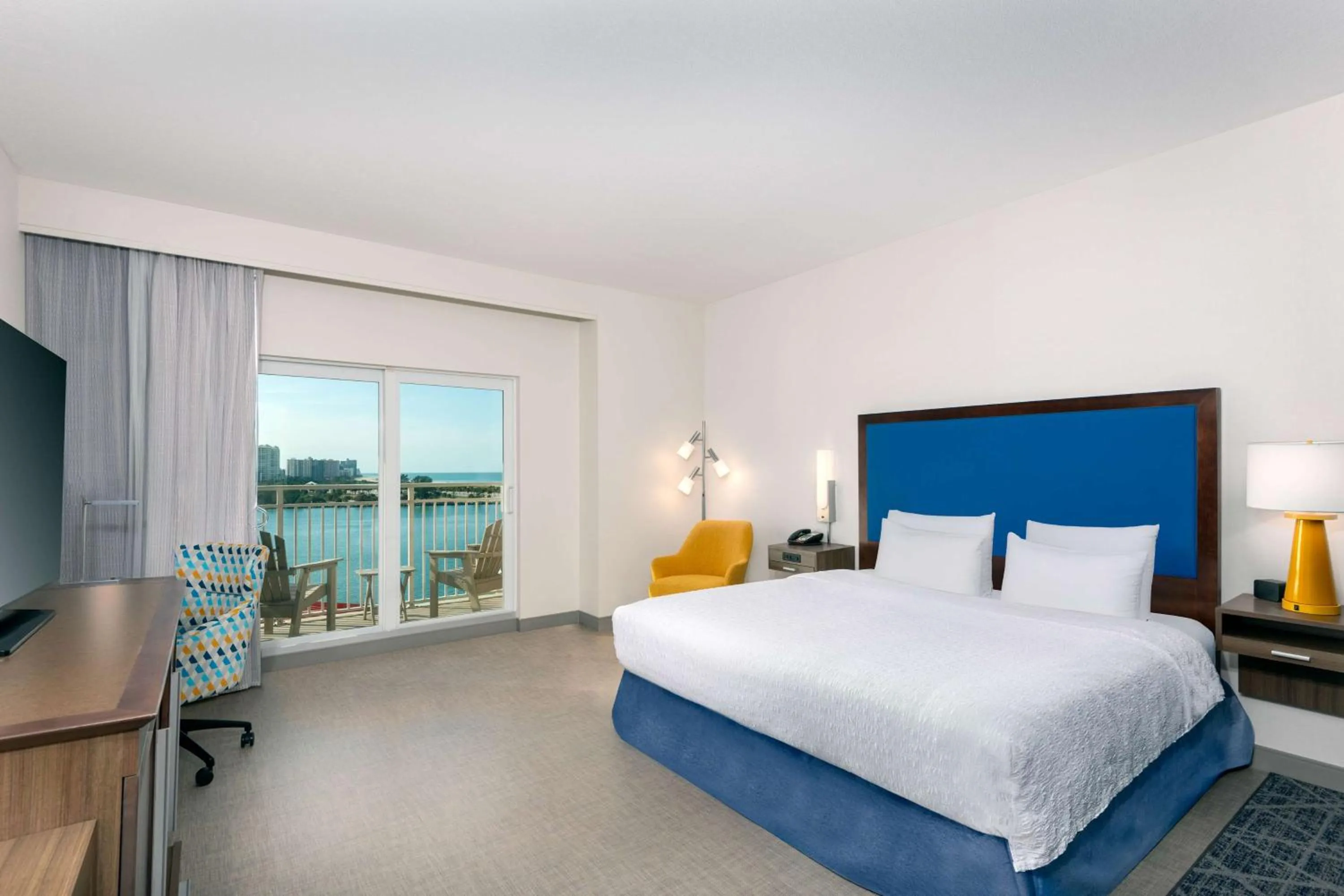 Bed in Hampton Inn and Suites Clearwater Beach