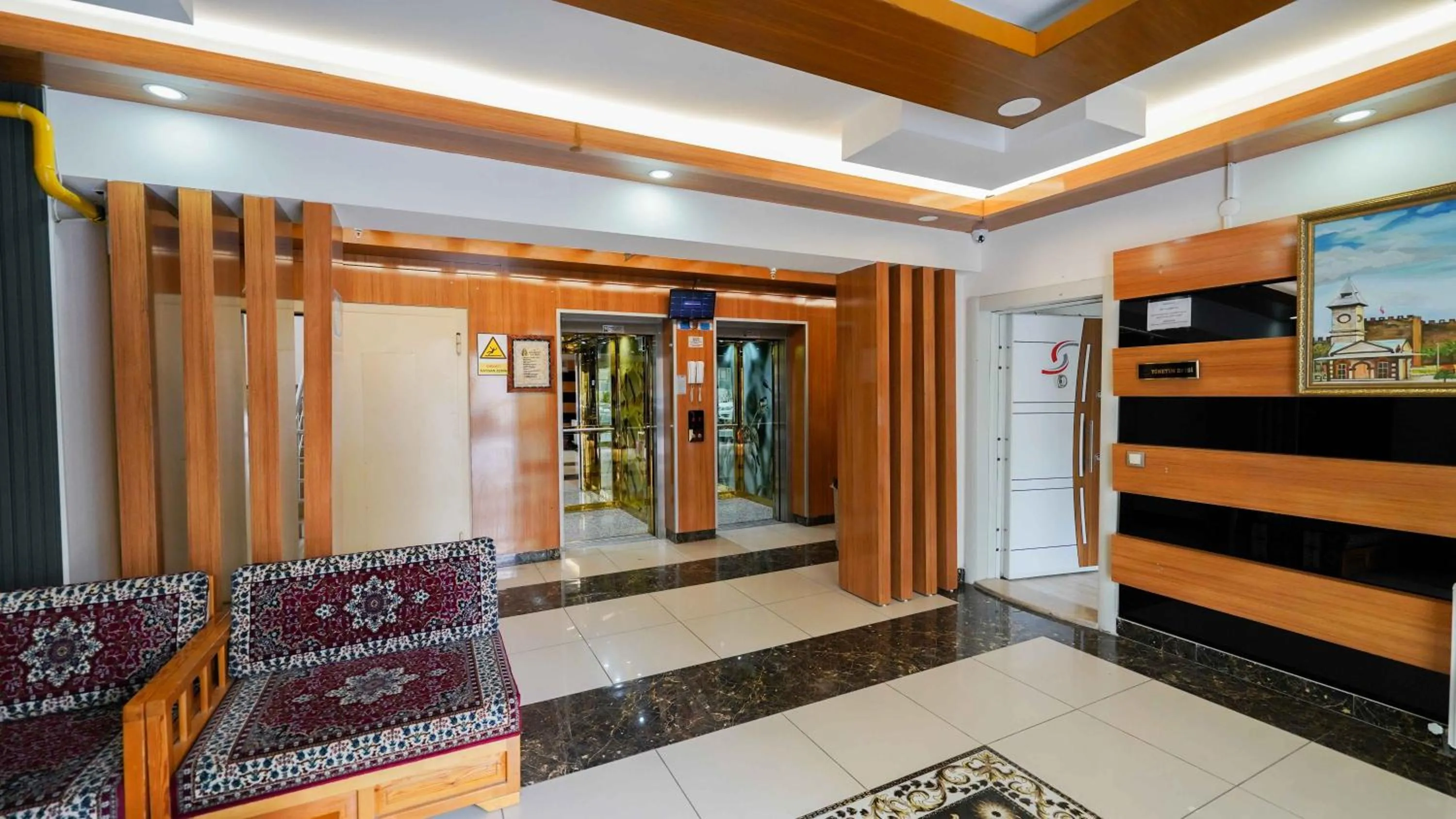 Lobby or reception in Duman Safir Rezidans