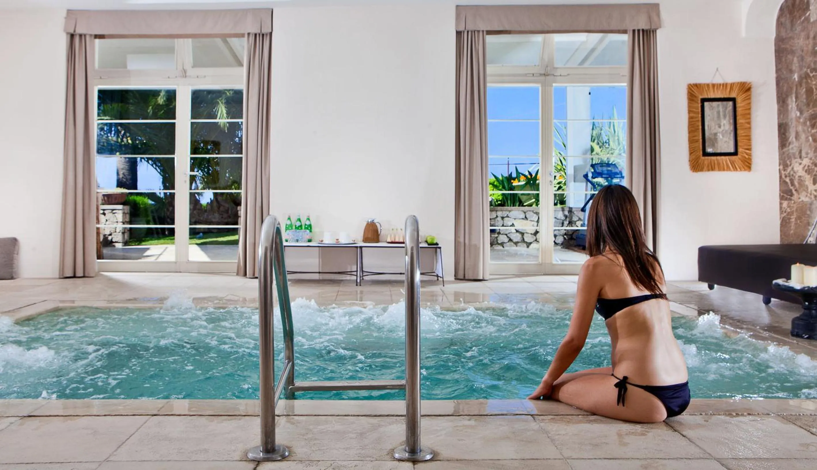 Hot Tub in Villa Marina Capri