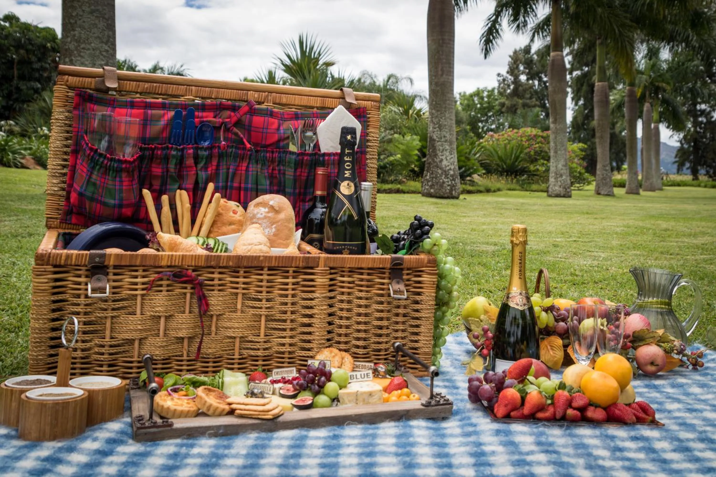 Summerfield Botanical Garden & Exclusive Resort