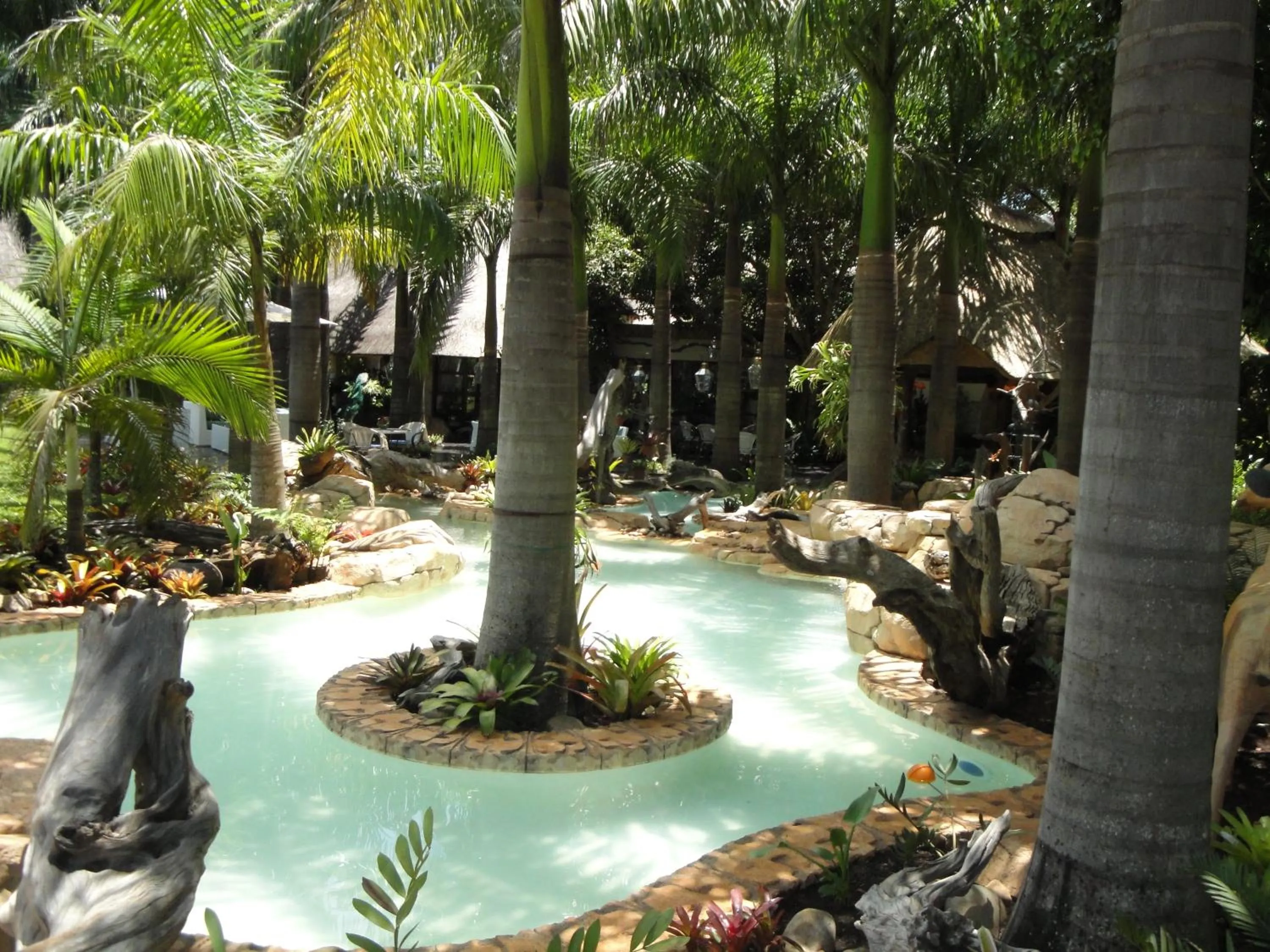 Property building in Summerfield Botanical Garden & Exclusive Resort