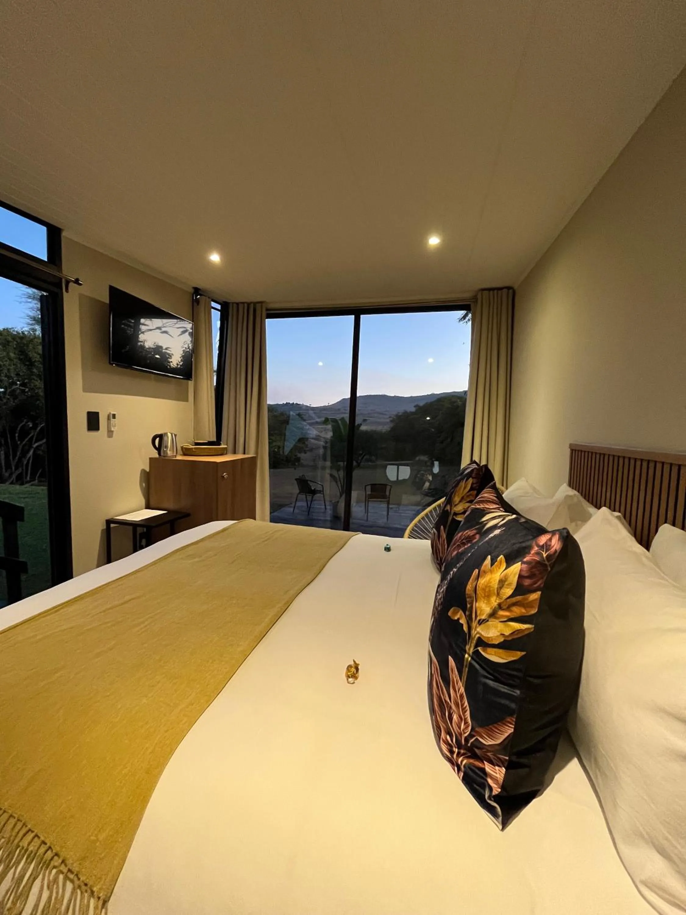 Bed in Summerfield Botanical Garden & Exclusive Resort