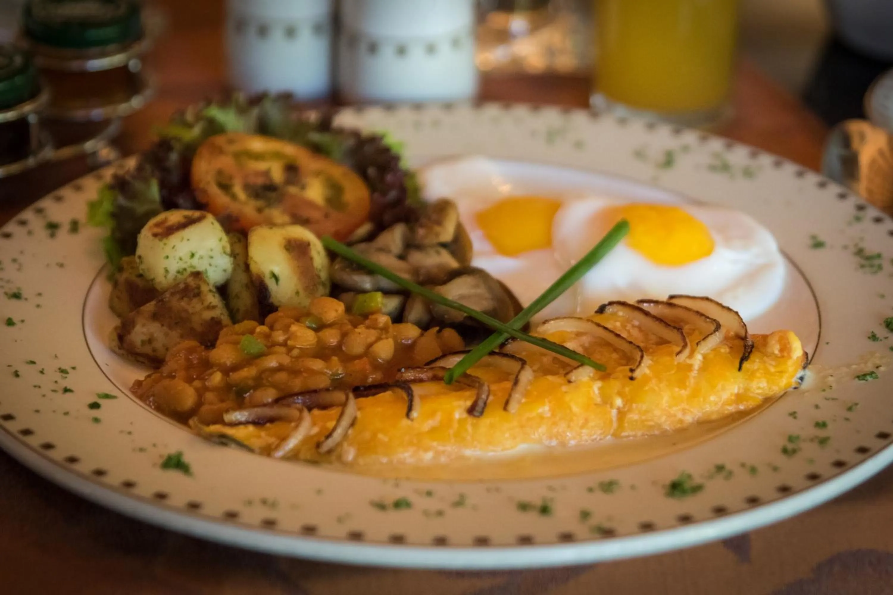 Food in Summerfield Botanical Garden & Exclusive Resort