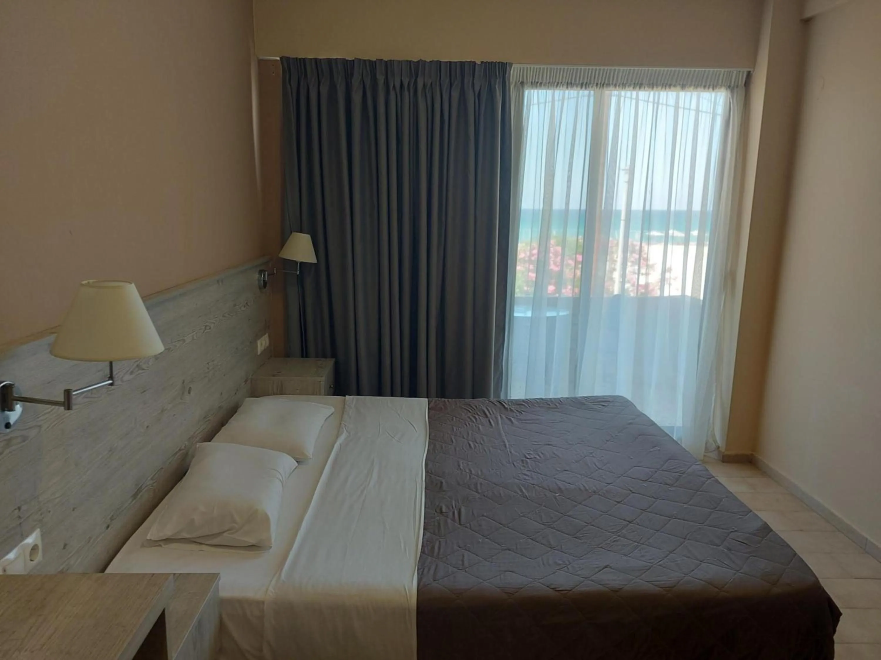 Bedroom, Bed in The Santo George Beach Resort