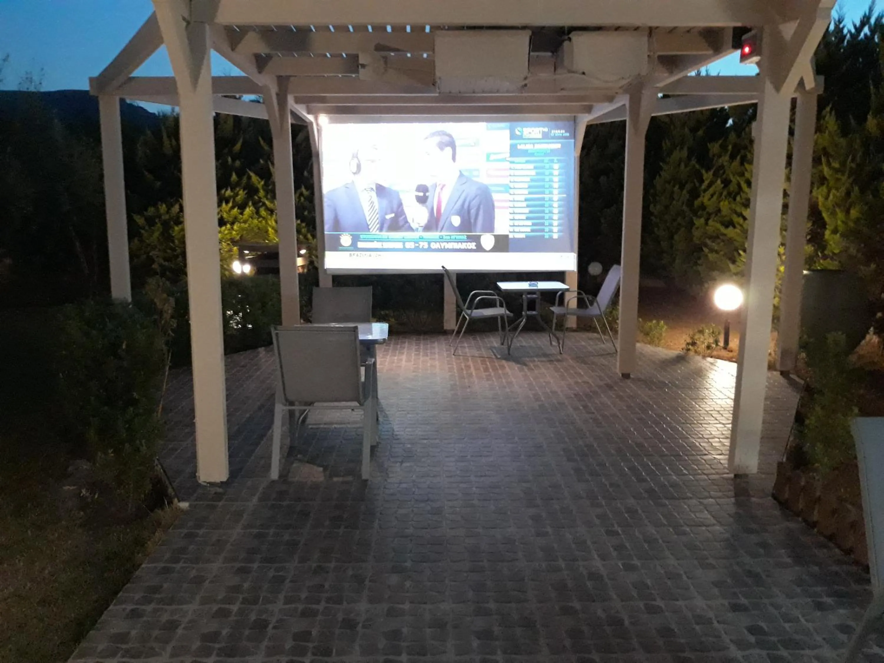 Communal lounge/ TV room in The Santo George Beach Resort