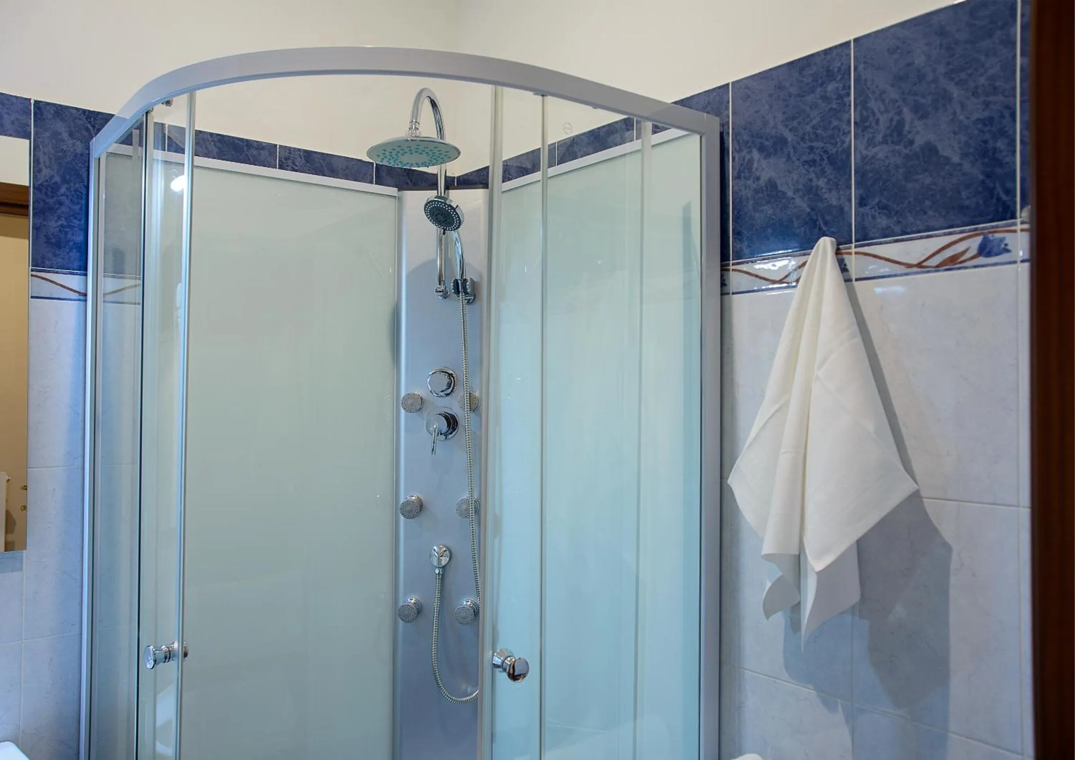 Shower in Hotel Torino Porta Susa