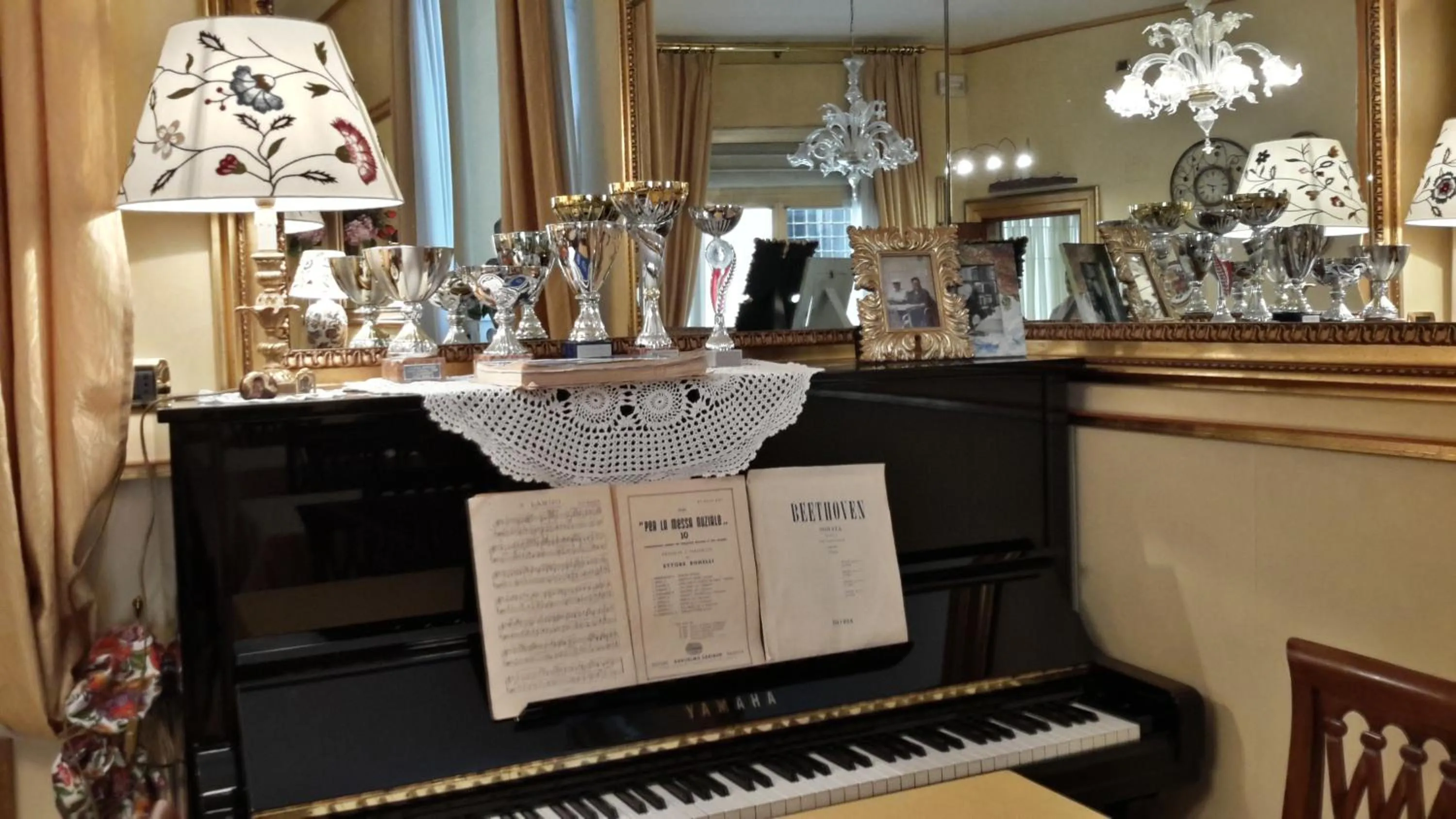 Decorative detail in Albergo Trento