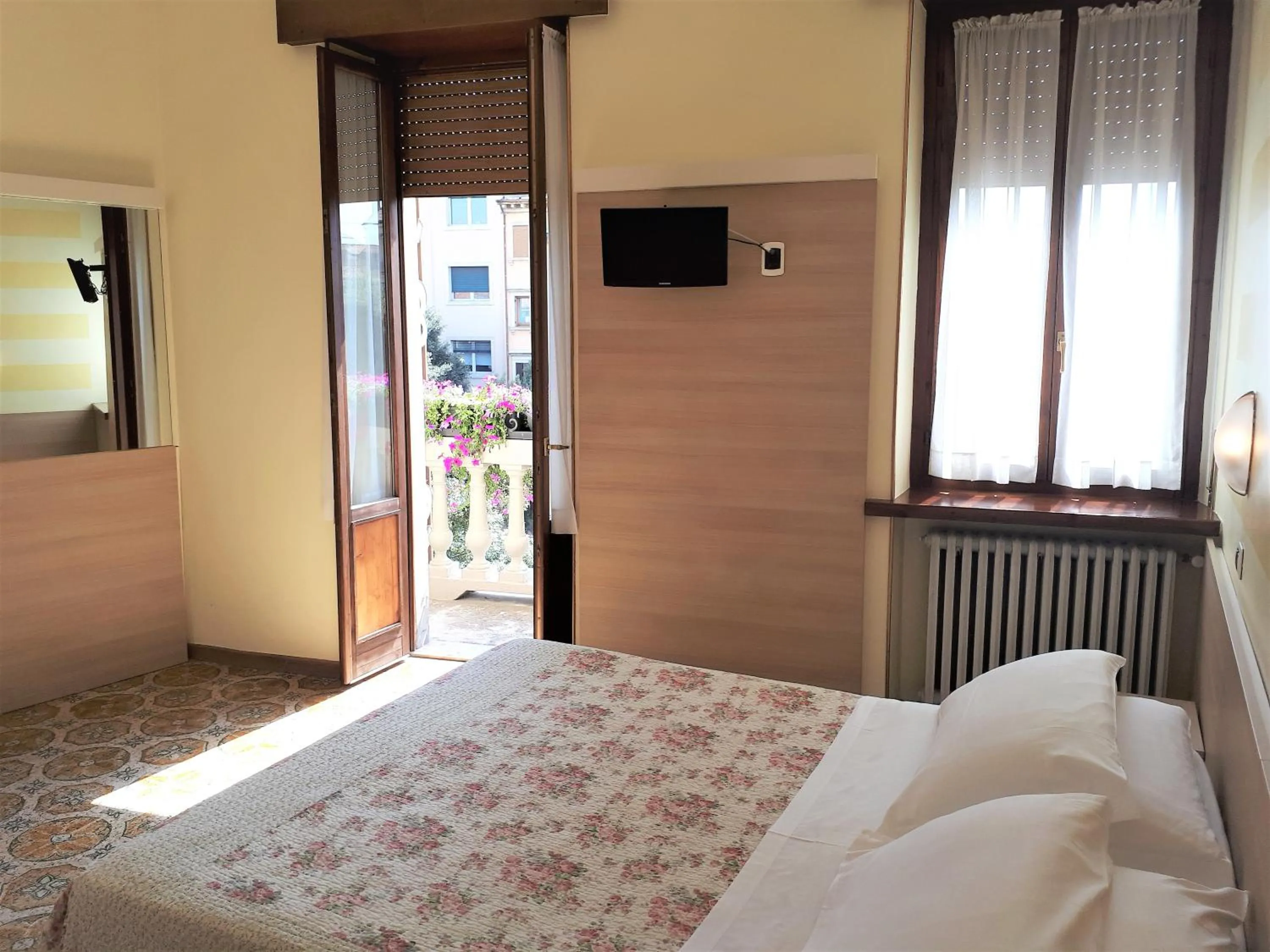 Bed in Albergo Trento
