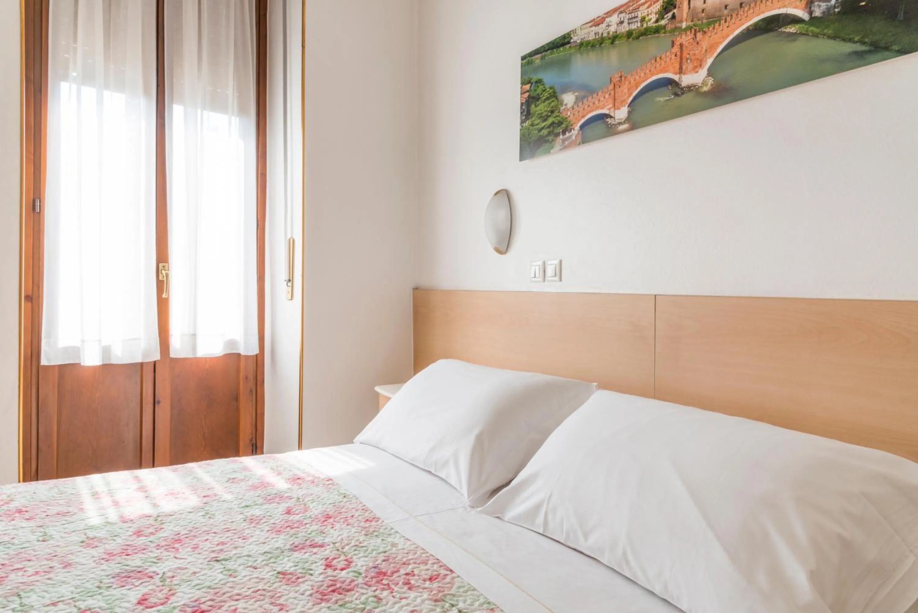 Bed in Albergo Trento