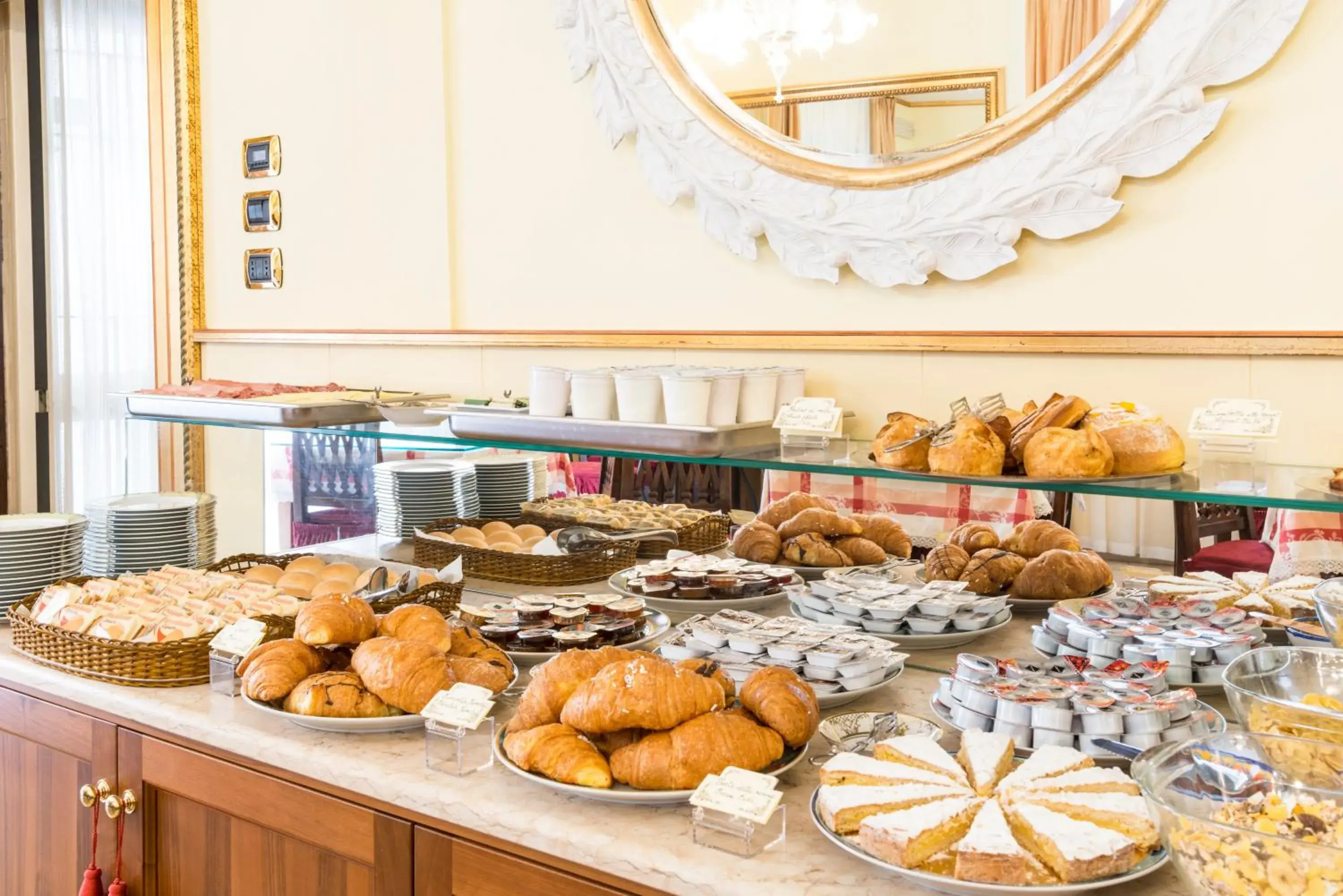 Triple Room - Separate Building in Albergo Trento Triple Room - Separate Building in Albergo Trento