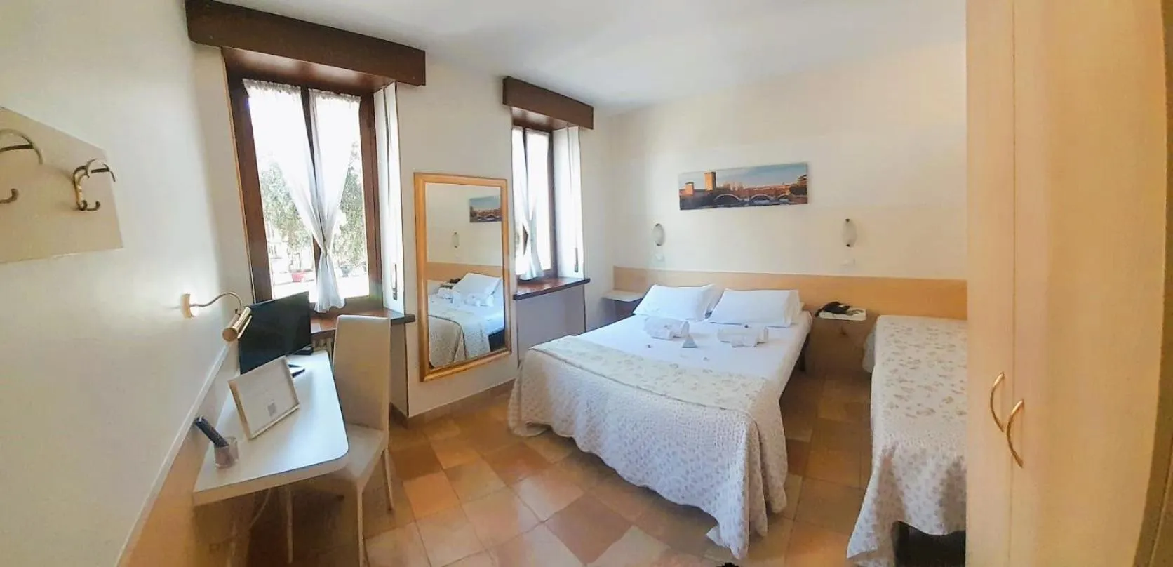 Bed in Albergo Trento