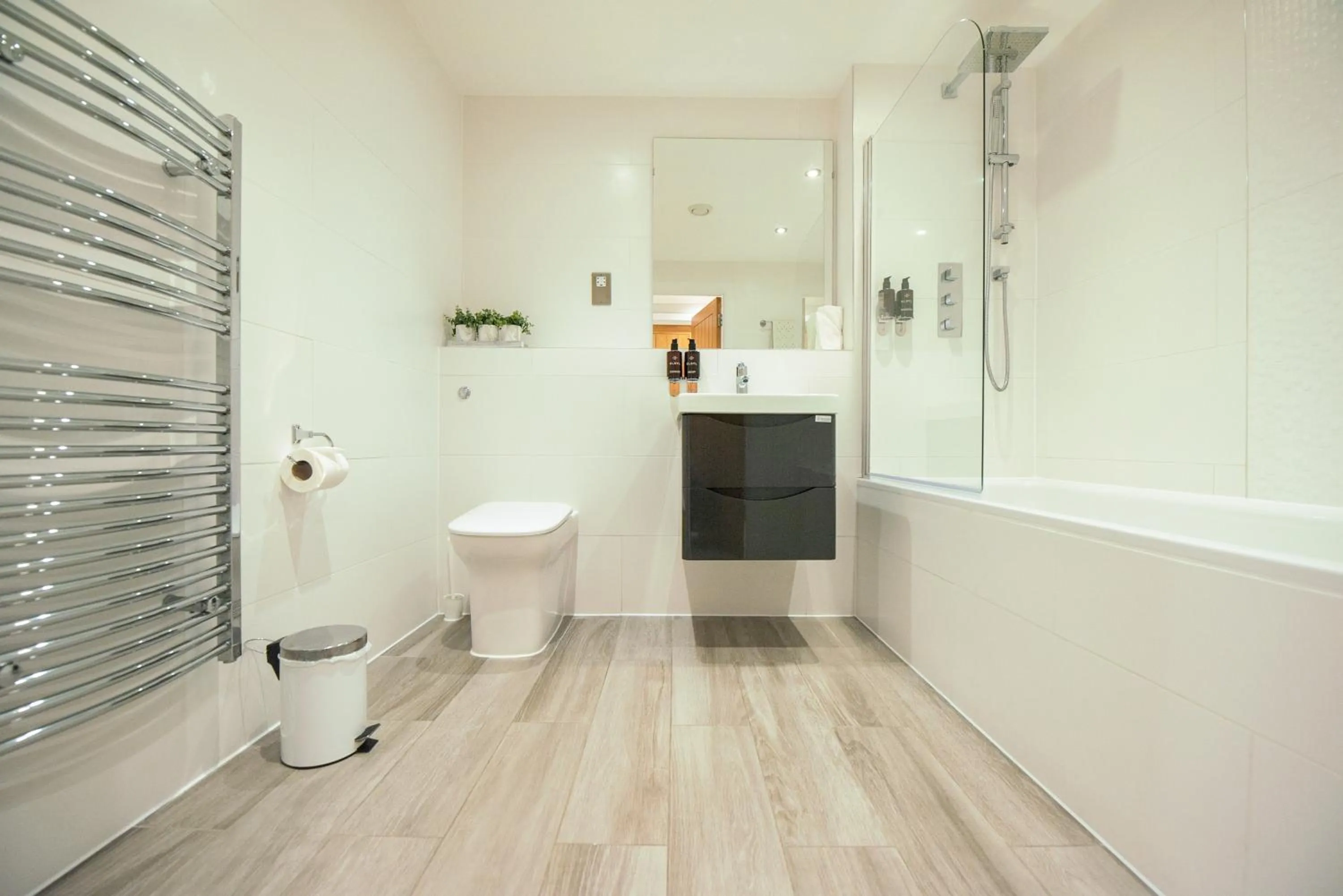 Bathroom in Malthouse Court