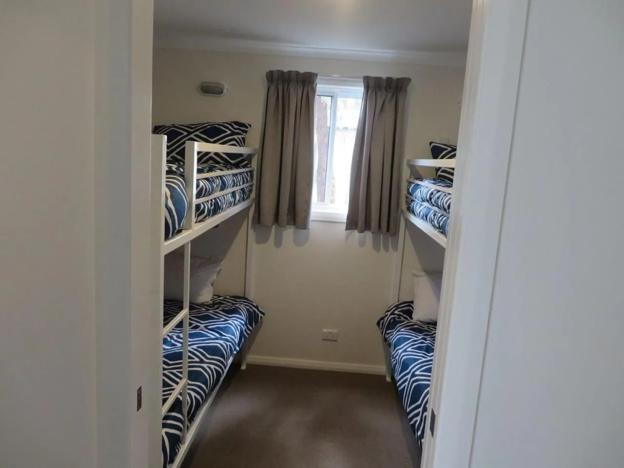 bunk bed, Bed in Yea Riverside Caravan Park