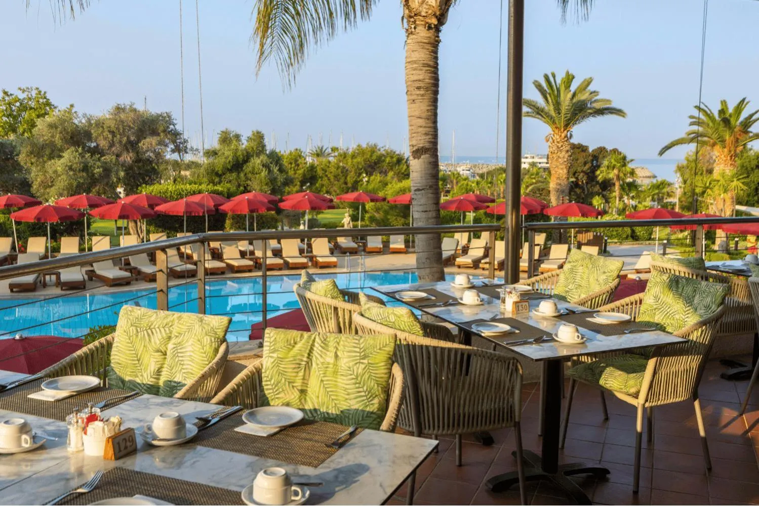 Restaurant/places to eat in St Raphael Resort