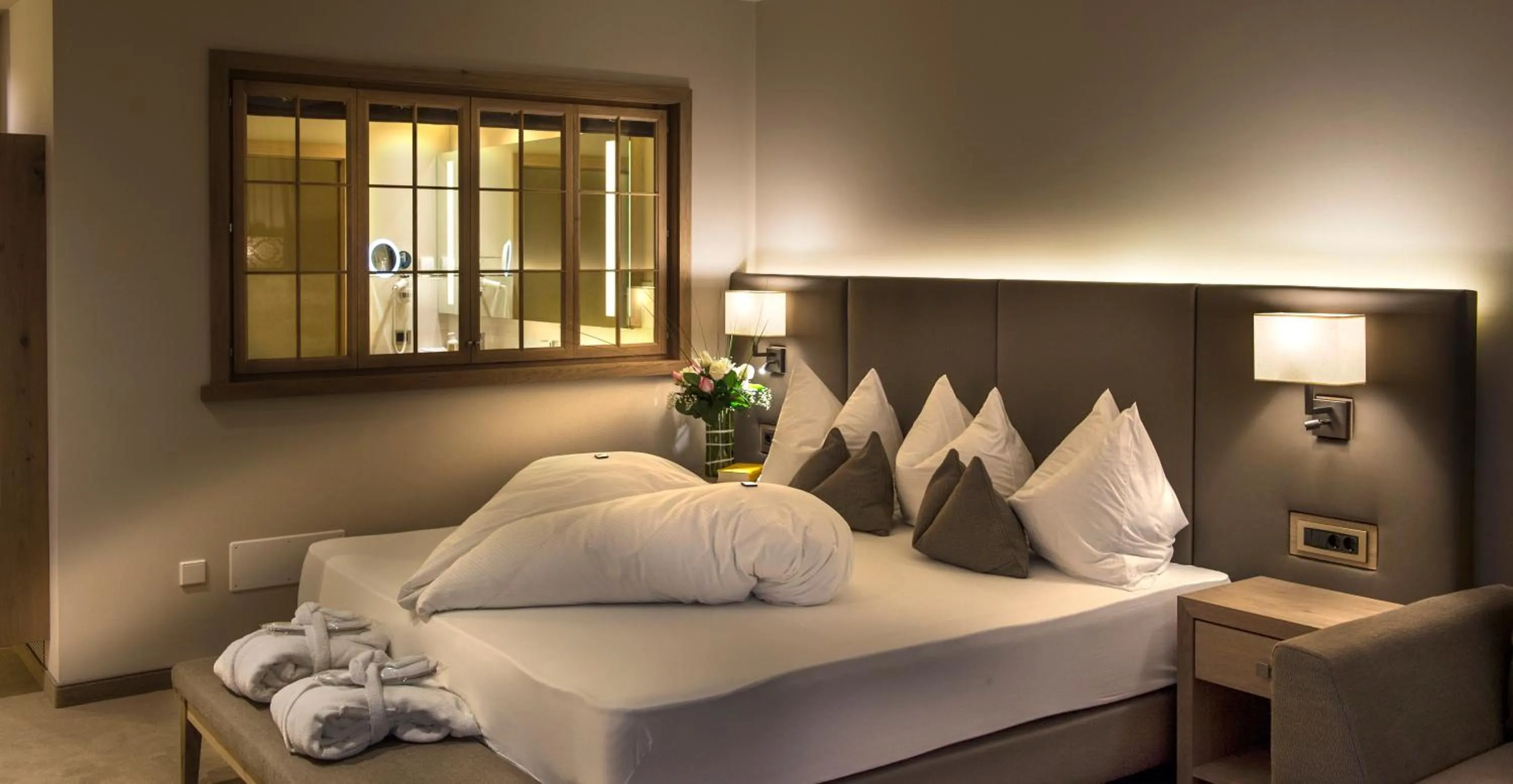 Photo of the whole room, Bed in Hotel Sonnbichl