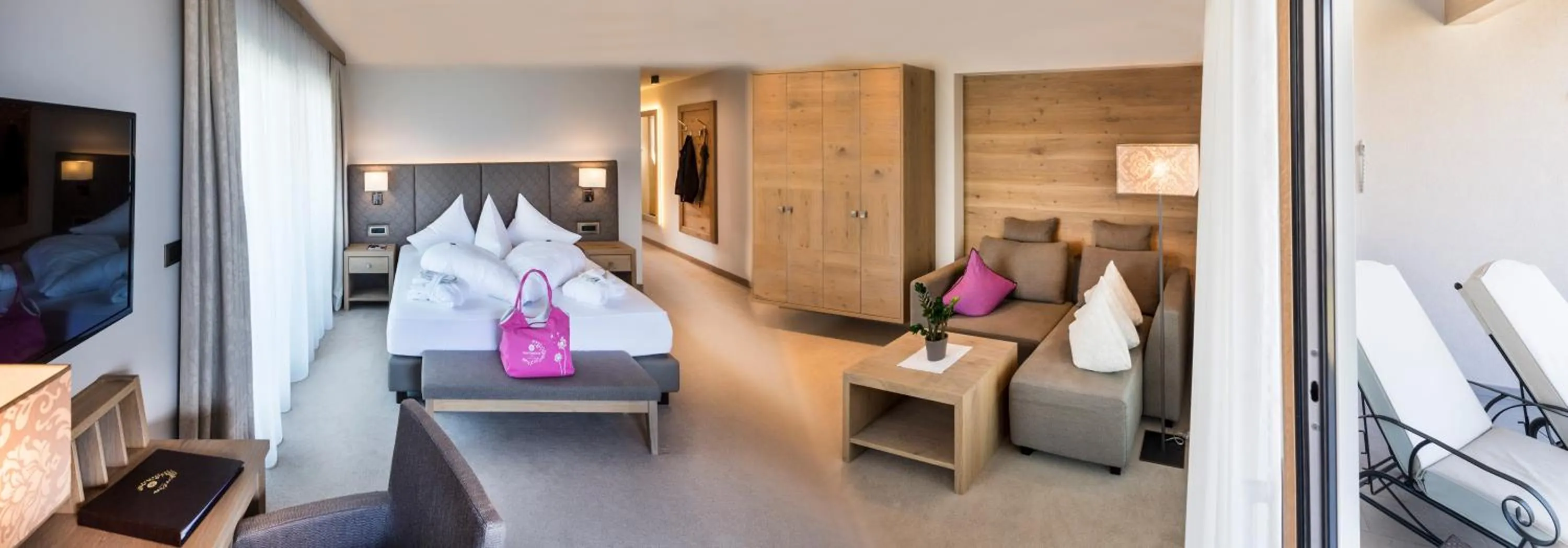 Bedroom, Bed in Hotel Sonnbichl