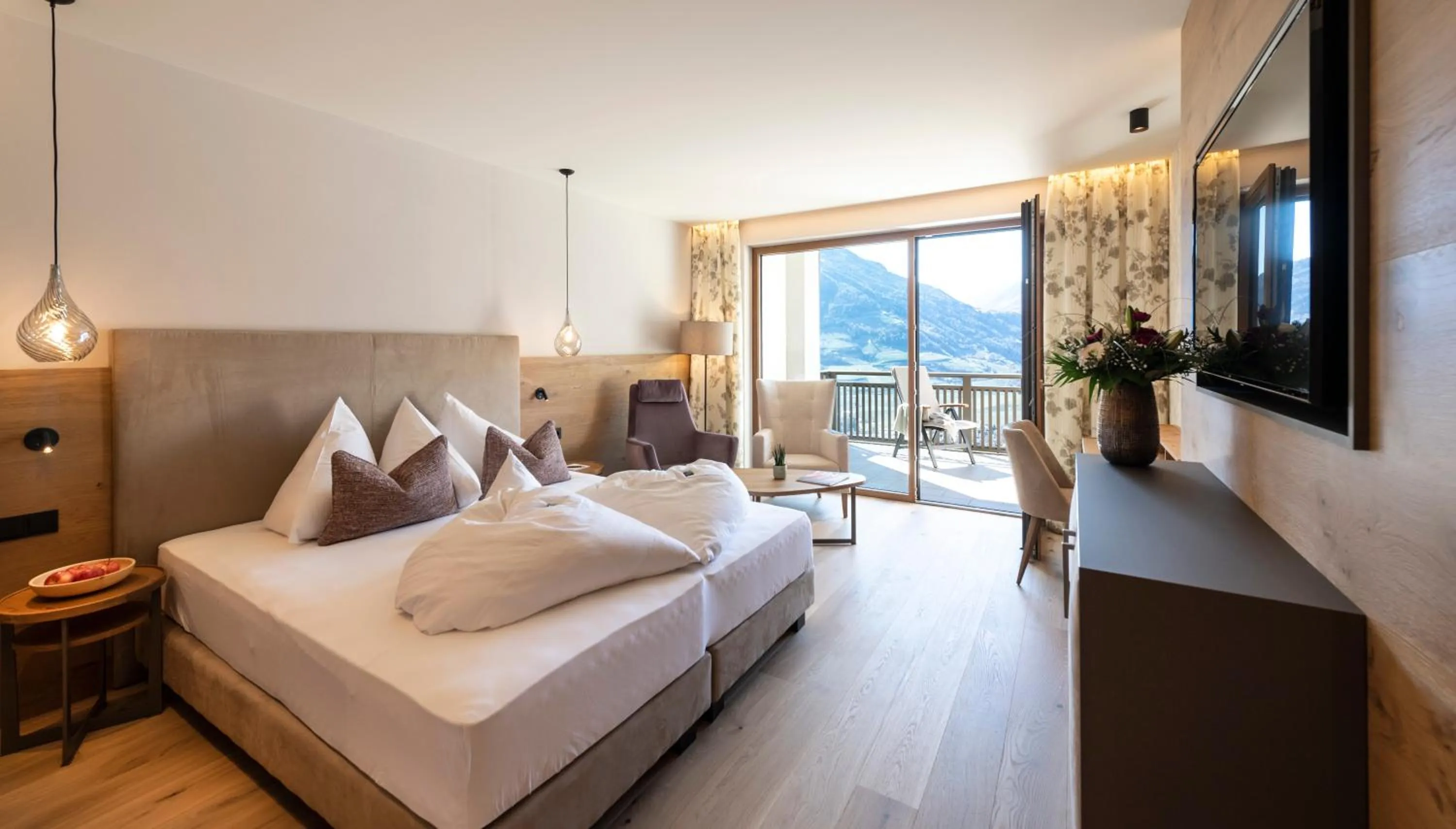 Bedroom, Bed in Hotel Sonnbichl