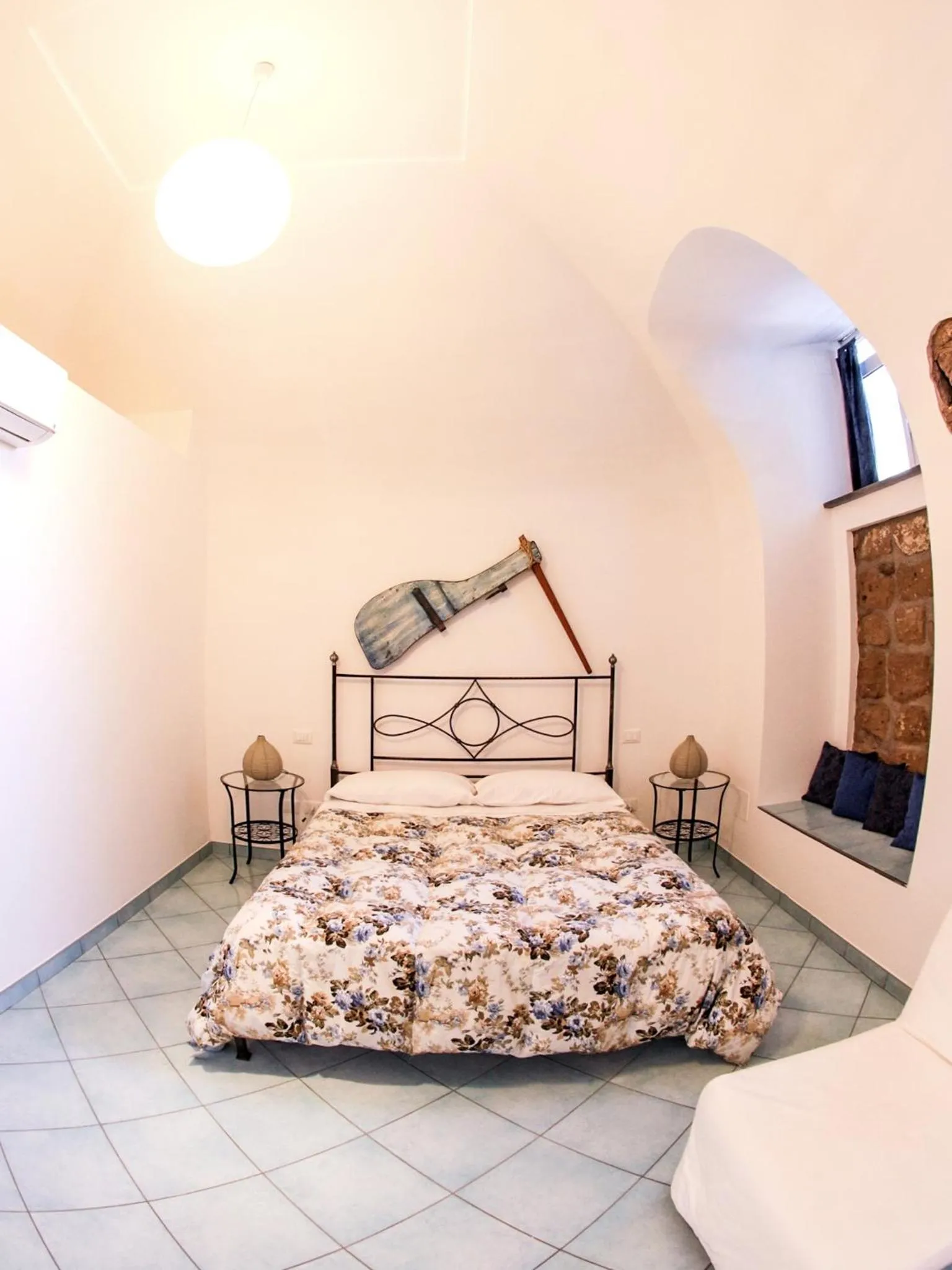 Bed in B&B La Grotta Marina