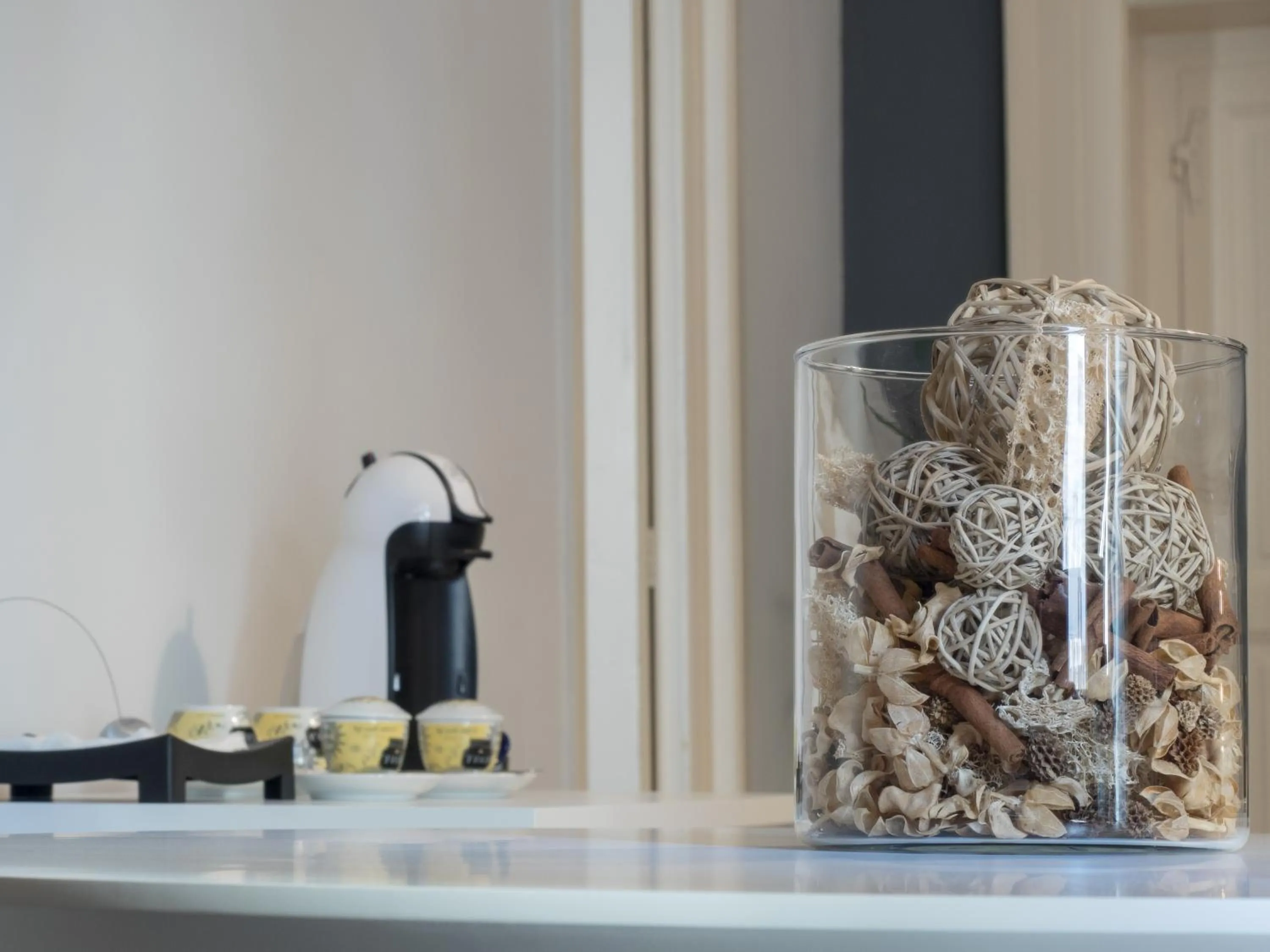 Coffee/tea facilities in Ajde rooms & breakfast