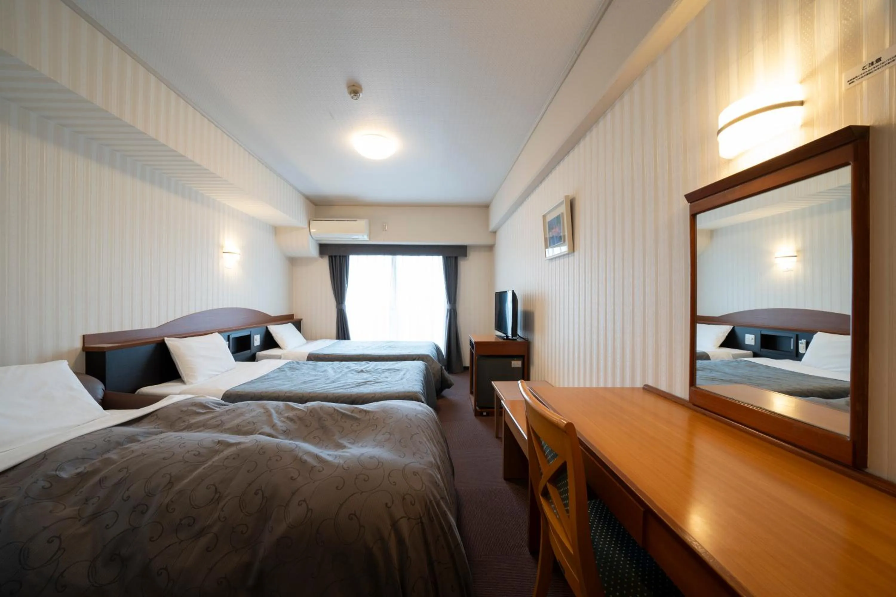 Bedroom, Bed in Castle Inn Komaki