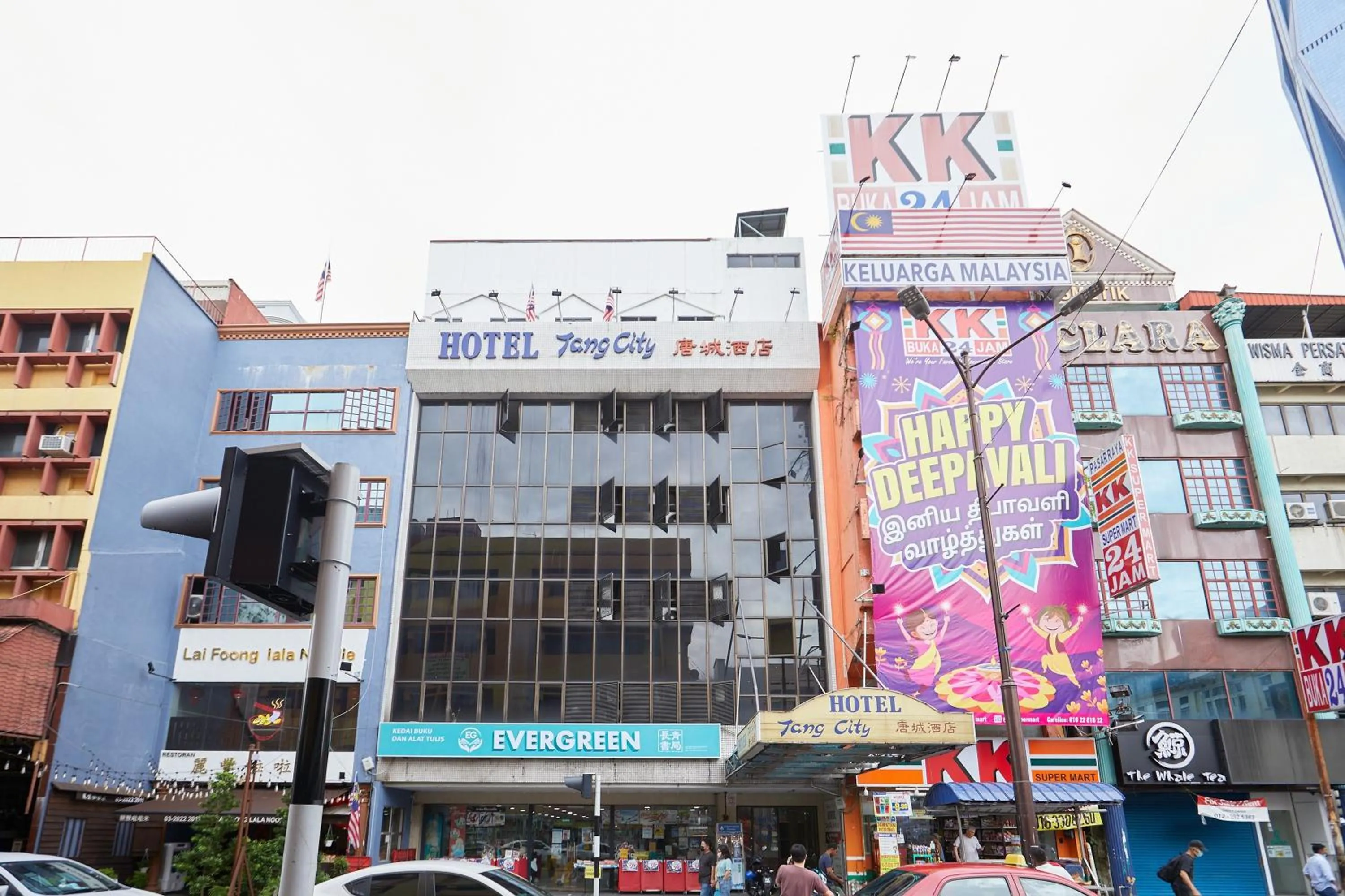 Property building in Tang City Hotel, Petaling Street, Merdeka PNB 118 Tower
