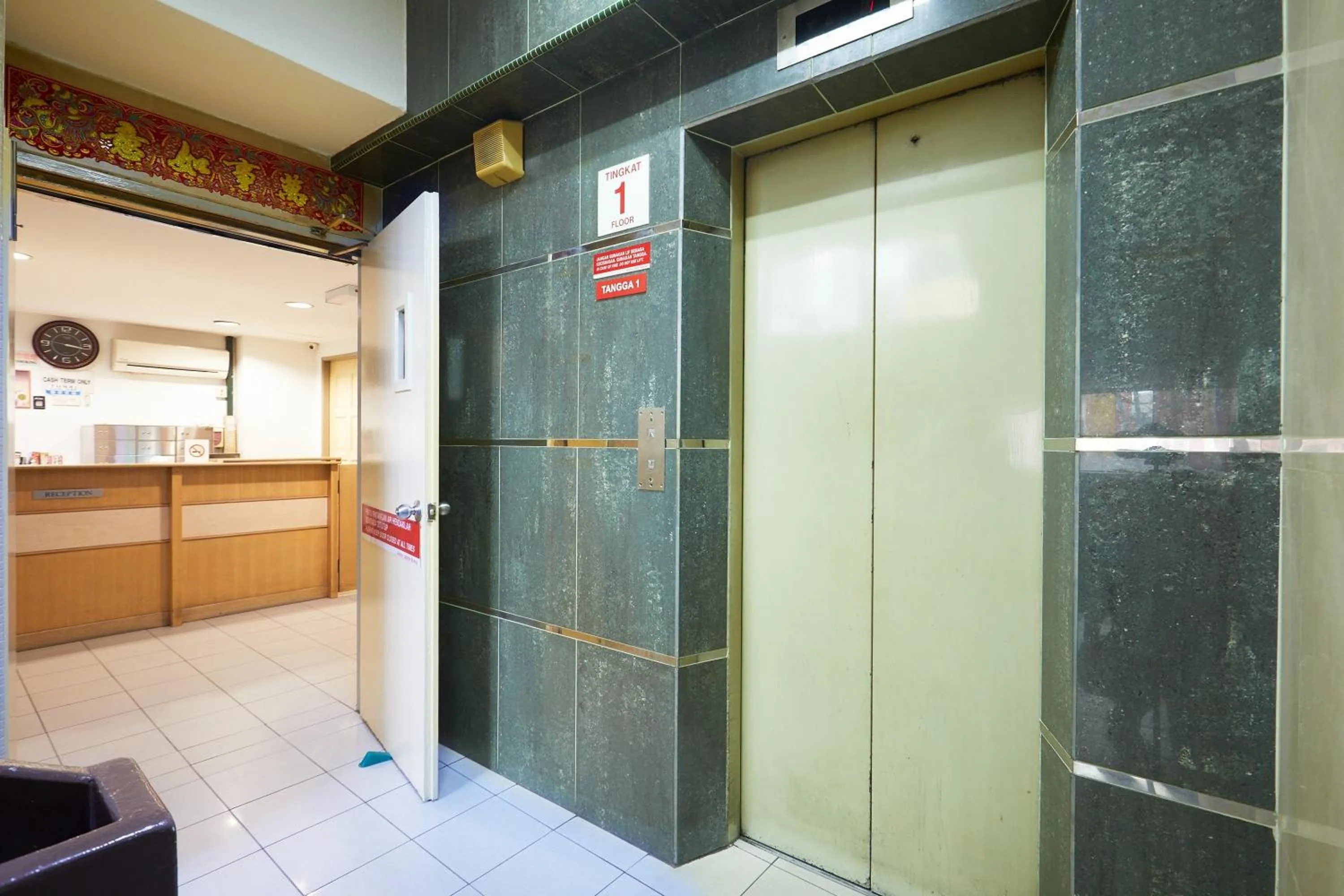 Property building in Tang City Hotel, Petaling Street, Merdeka PNB 118 Tower