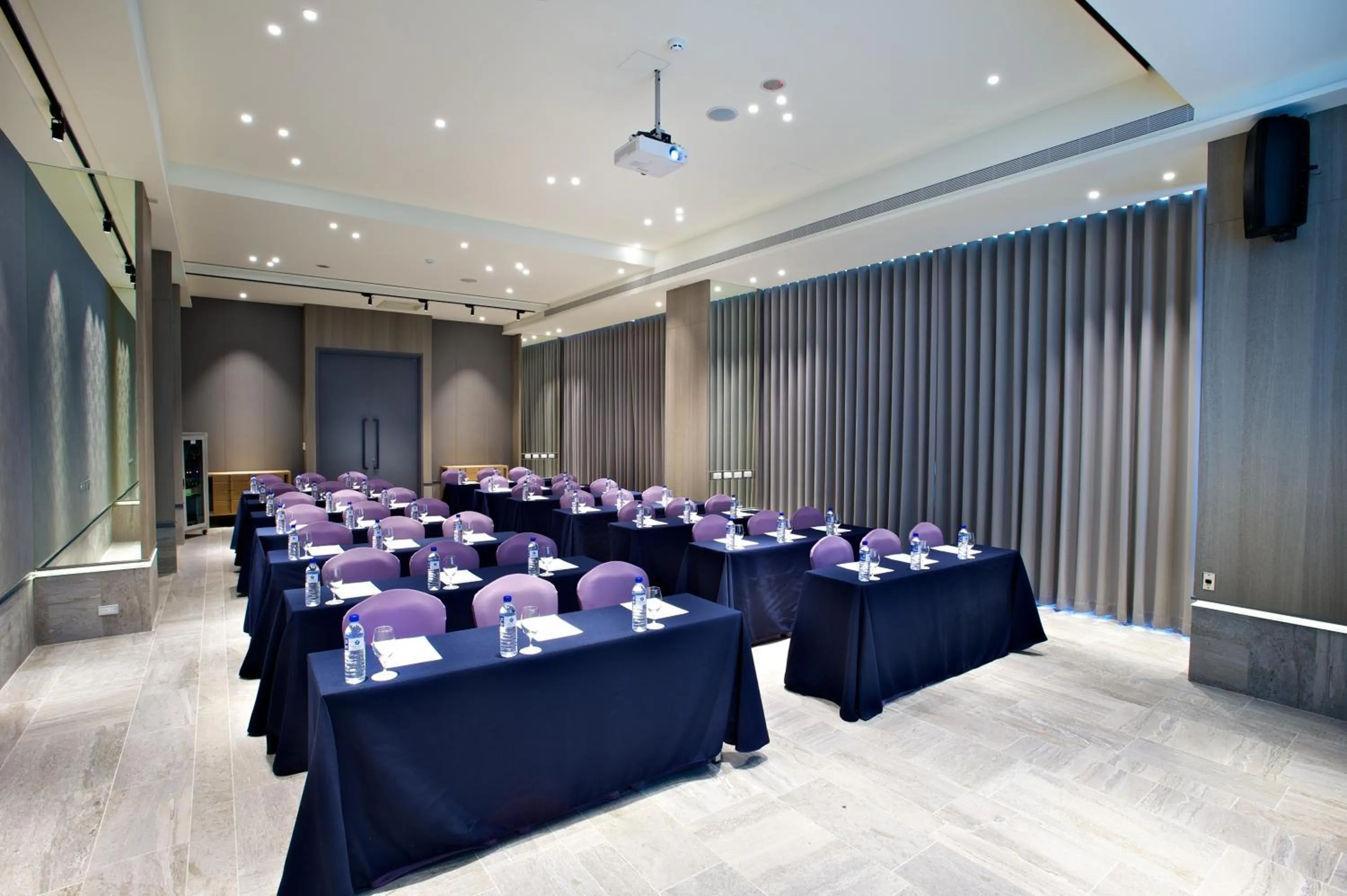 Business facilities in The Suites Taitung