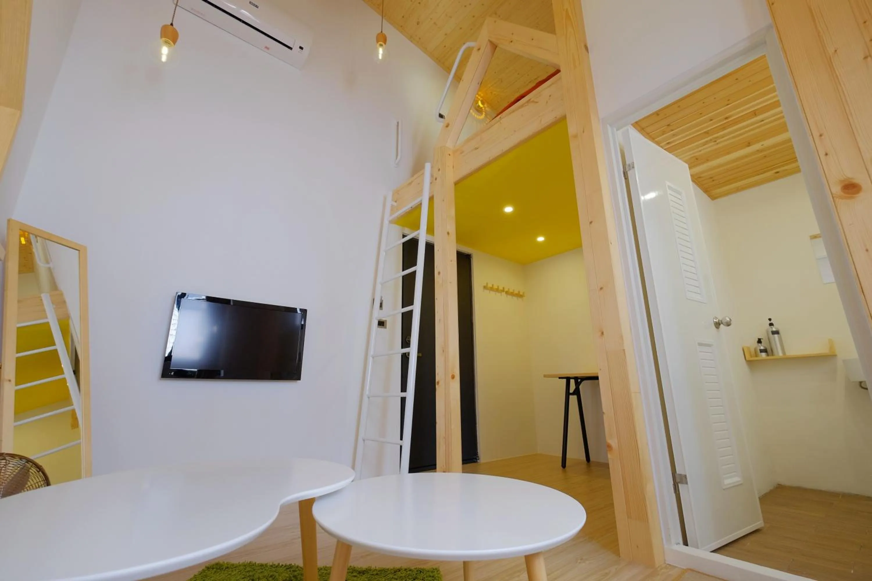 Property building in Loft Wo Design Inn