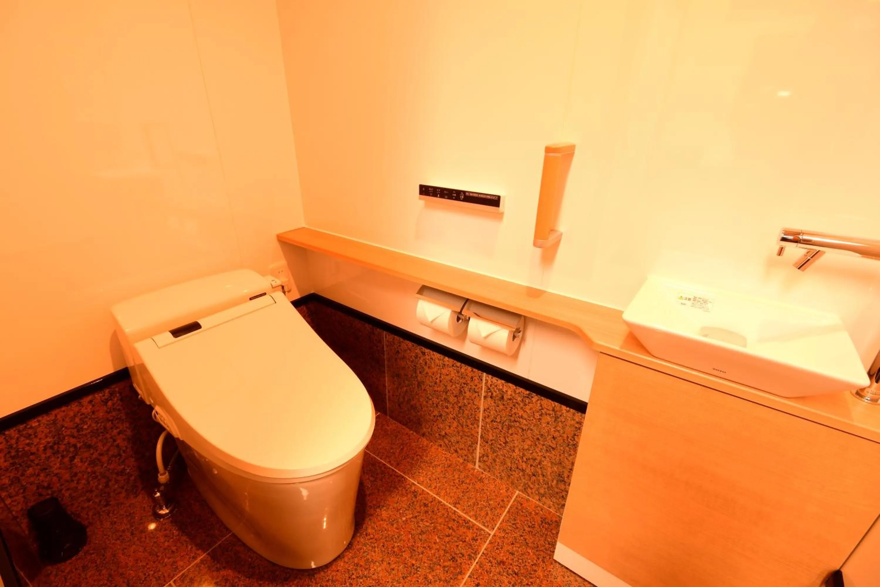 Photo of the whole room in Koyasan Shukubo Jokiin