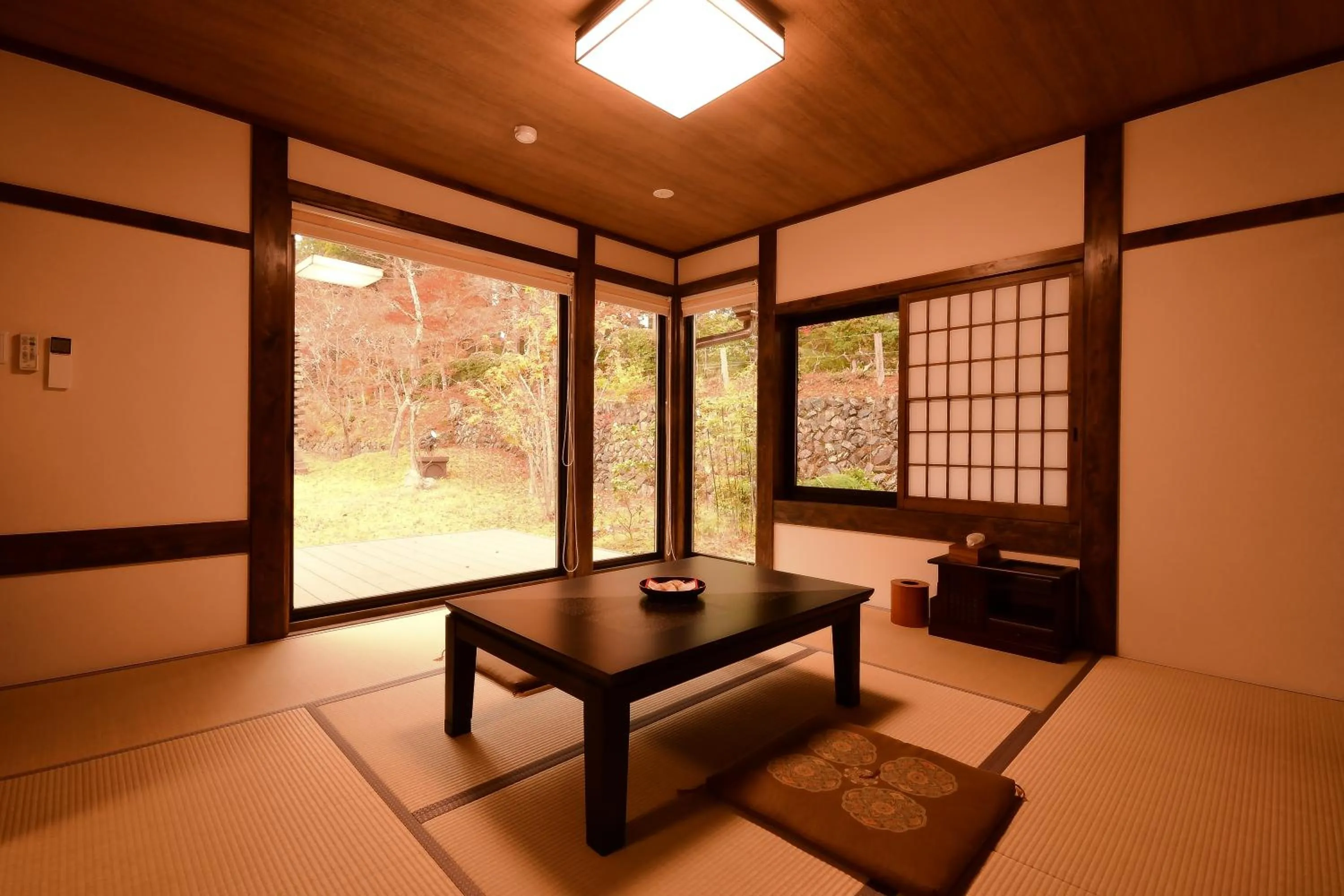Photo of the whole room in Koyasan Shukubo Jokiin