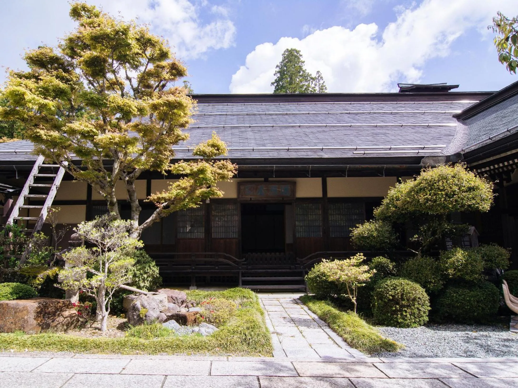 Property building in Koyasan Shukubo Jokiin
